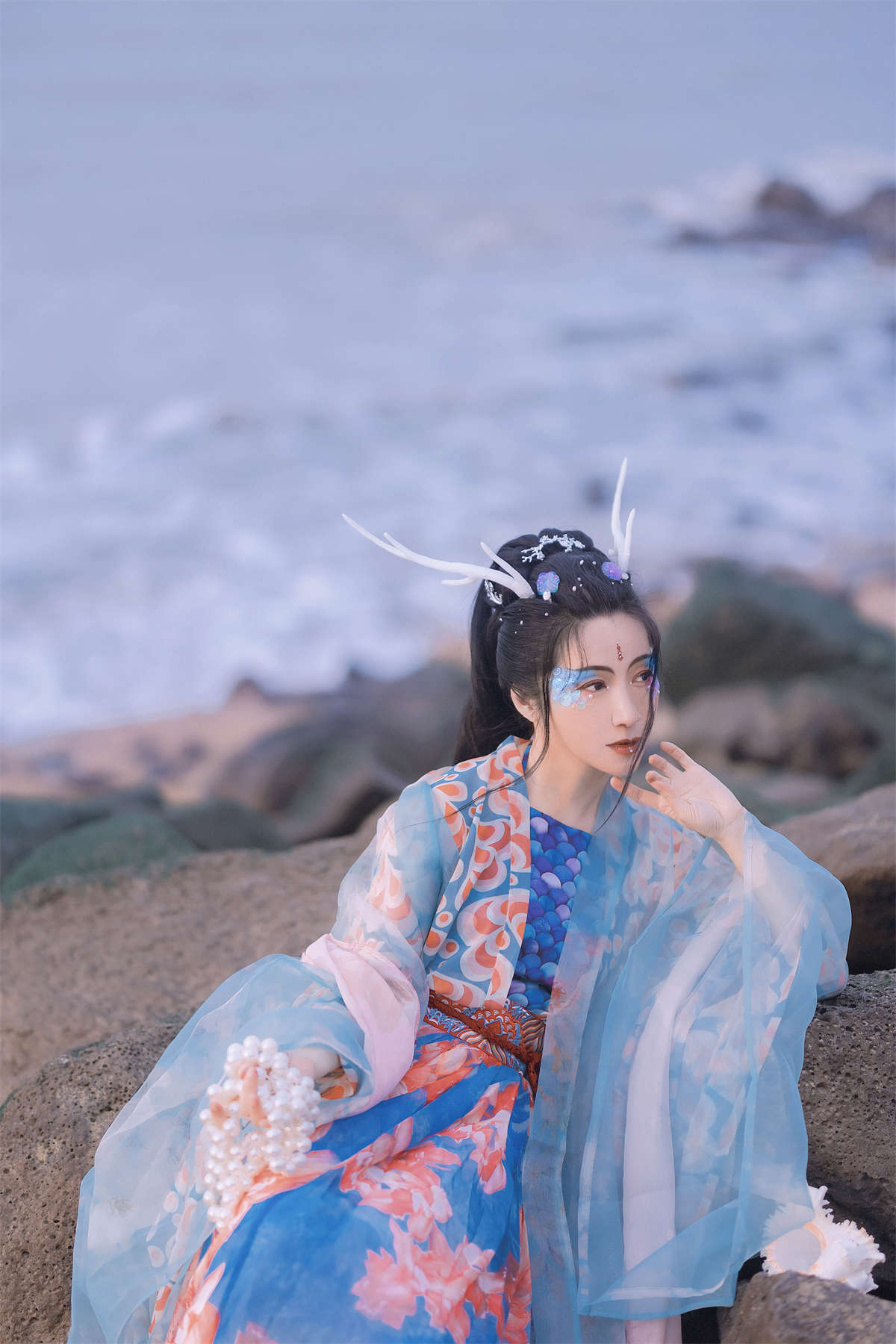 图片[2]-YITUYU艺图语 2021.10.18 龙女 何佳-日更街拍