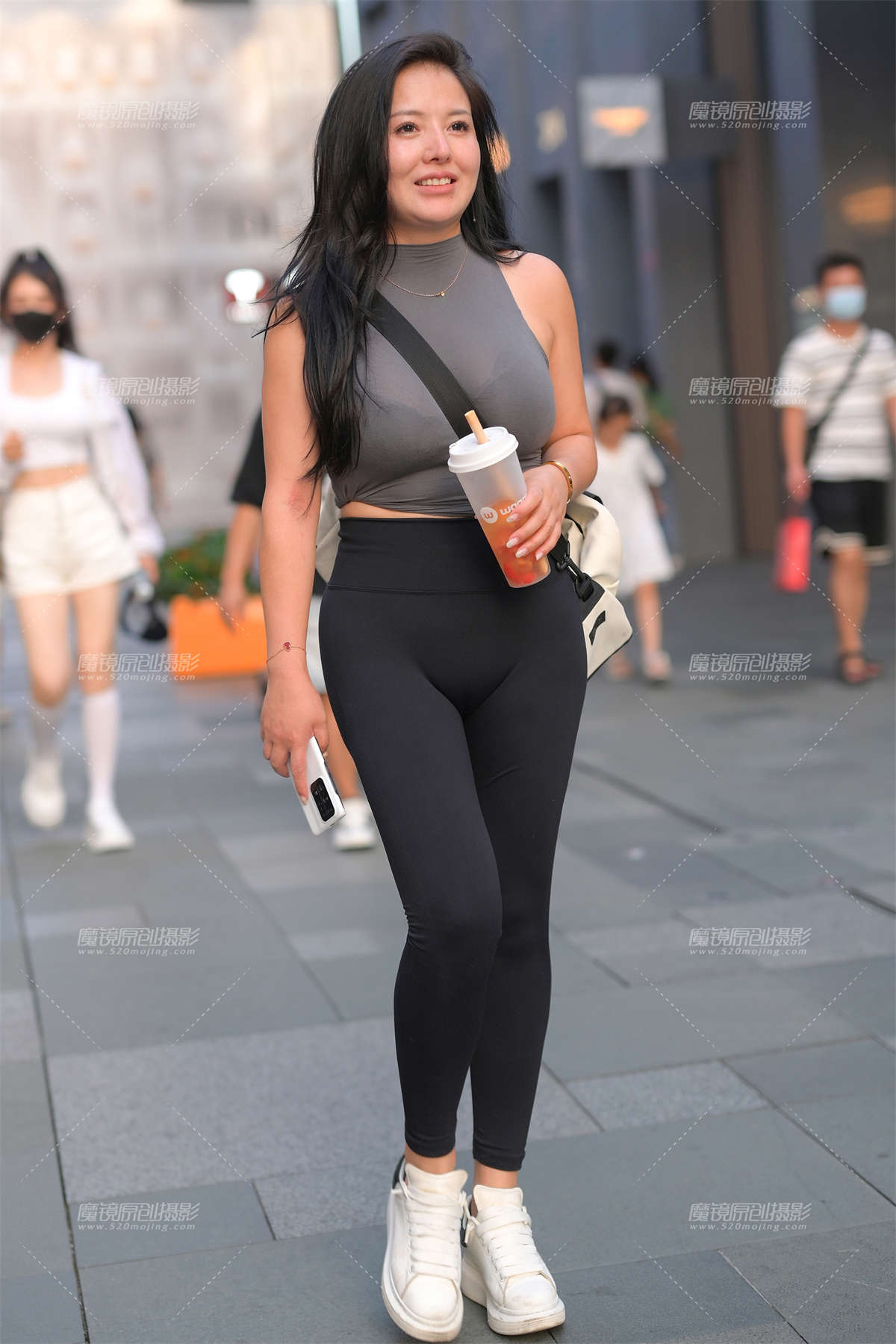 图片[2]-运动系丰腴美女-日更街拍