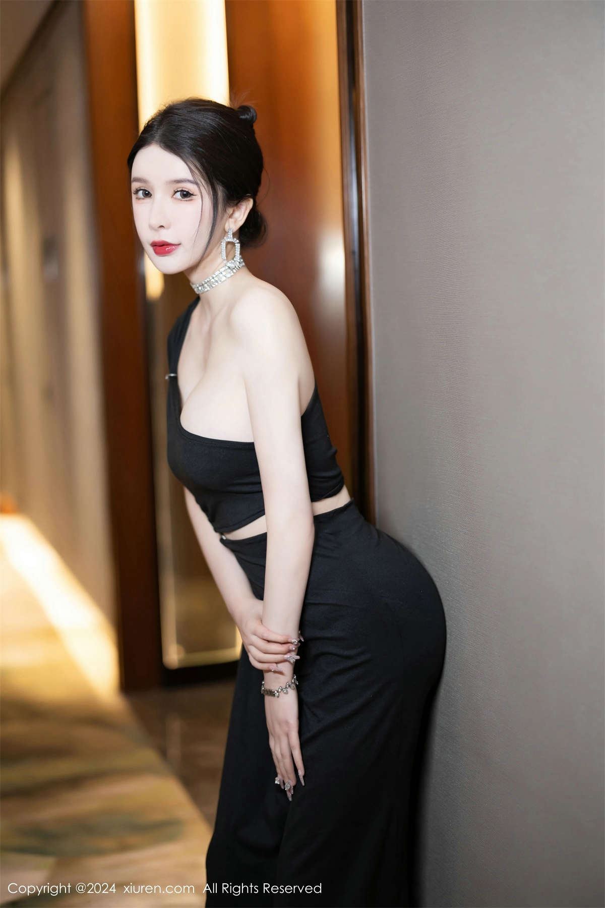 Xiuren秀人网 2024.03.13 No.8222 李丽莎-日更街拍