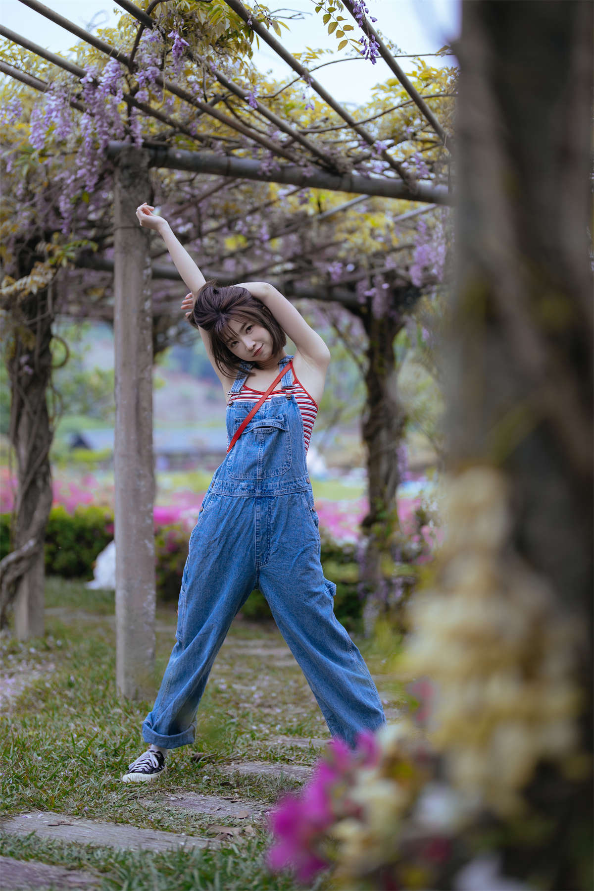 YITUYU艺图语 2023.05.12 紫藤花开，日系甜妹 七七-日更街拍