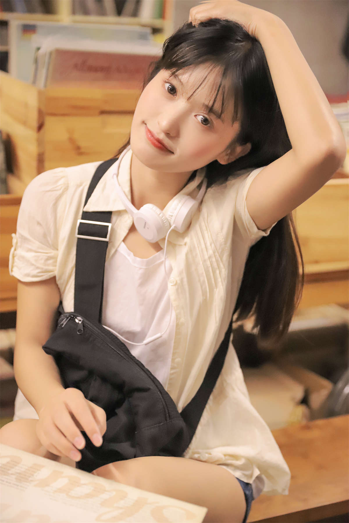 YITUYU艺图语 2022.07.28 半岛铁盒 刘小瑜-日更街拍