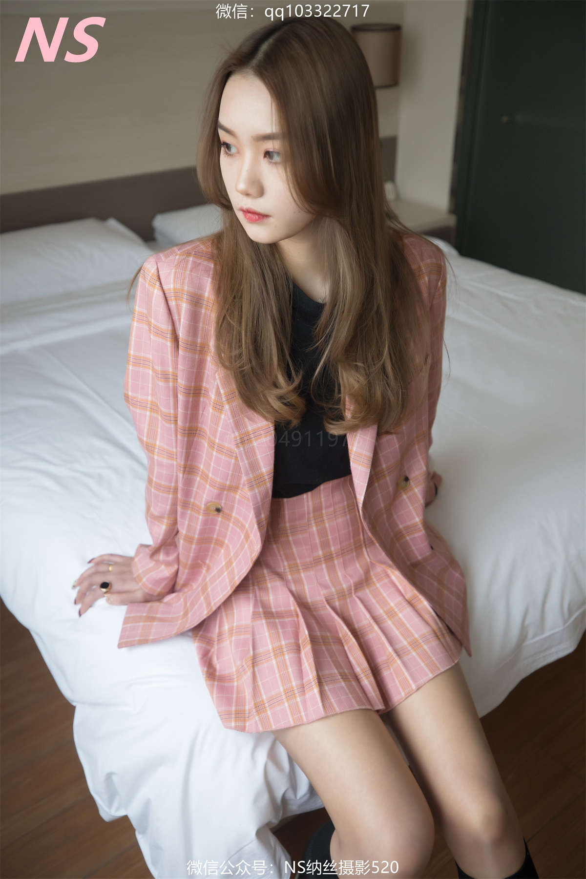 图片[2]-纳丝摄影No.179 画画 油光丝袜-日更街拍