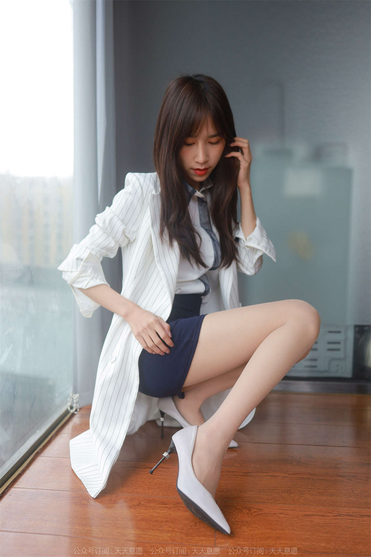 IESS异思趣向 2022.04.13 丝享家1058：美子 迷人的包臀裙-日更街拍