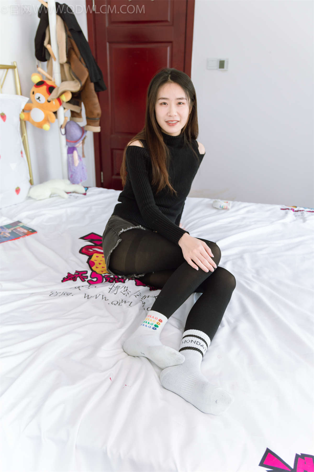 物恋传媒 NO.1124 菜菜-真实的足迹-日更街拍