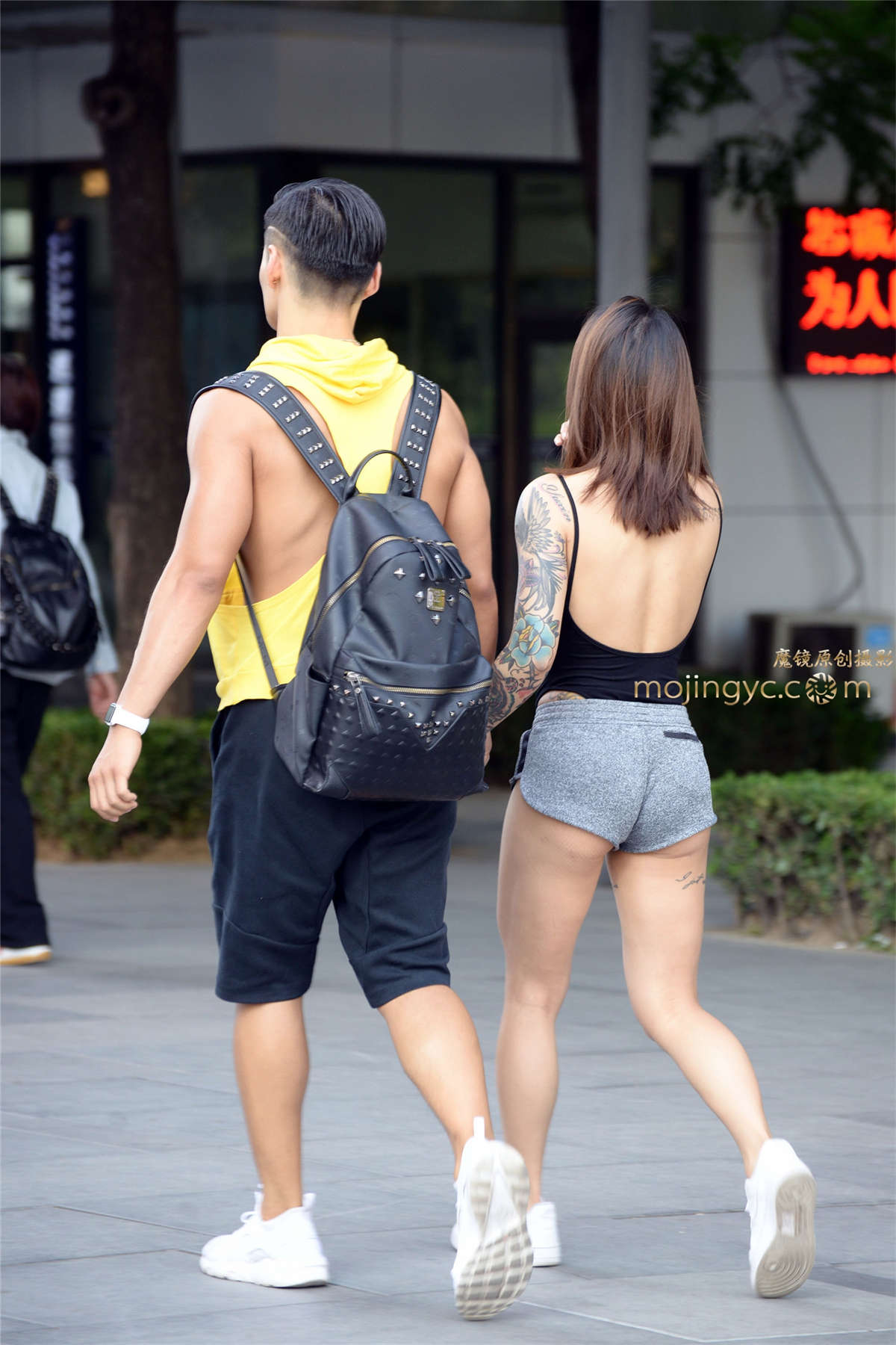 图片[2]-6-1健身一对，真空秀美背-日更街拍