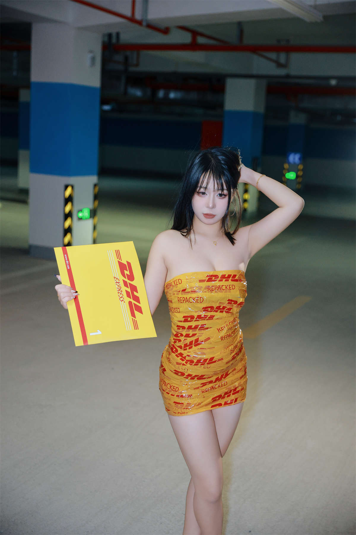 YITUYU艺图语 2025.03.13 胶带风写真 王哪跑11__-日更街拍