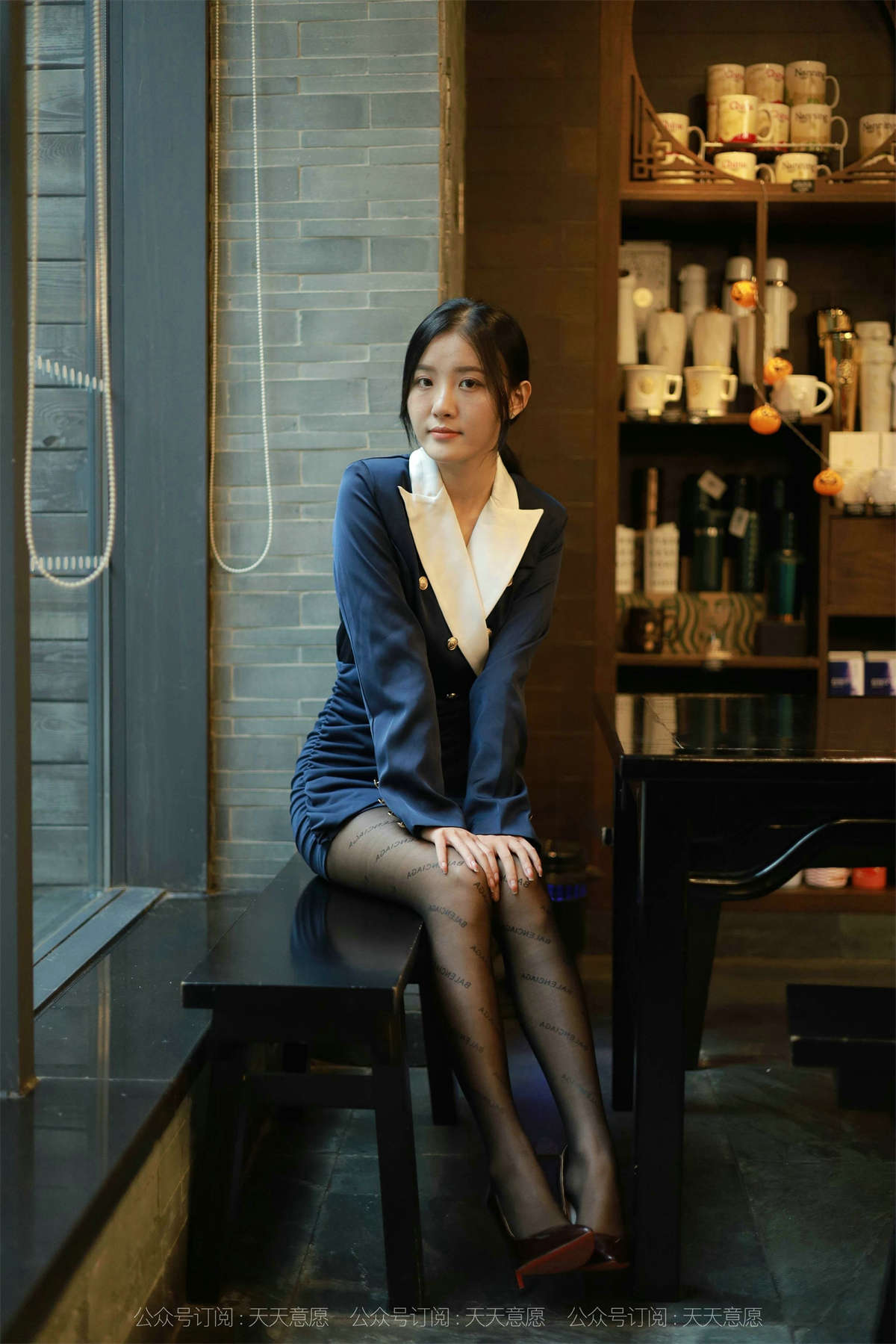 图片[2]-IESS异思趣向 丝享家949期：婉苹 OL姓感包臀裙-日更街拍