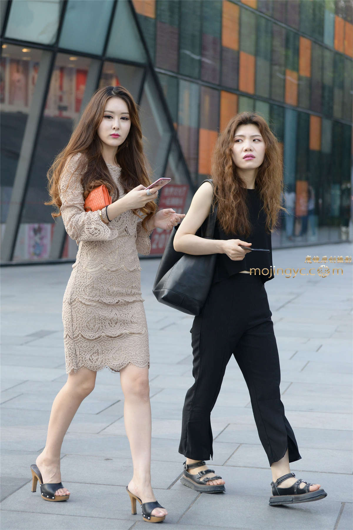 6-1镂空紧身裙-日更街拍