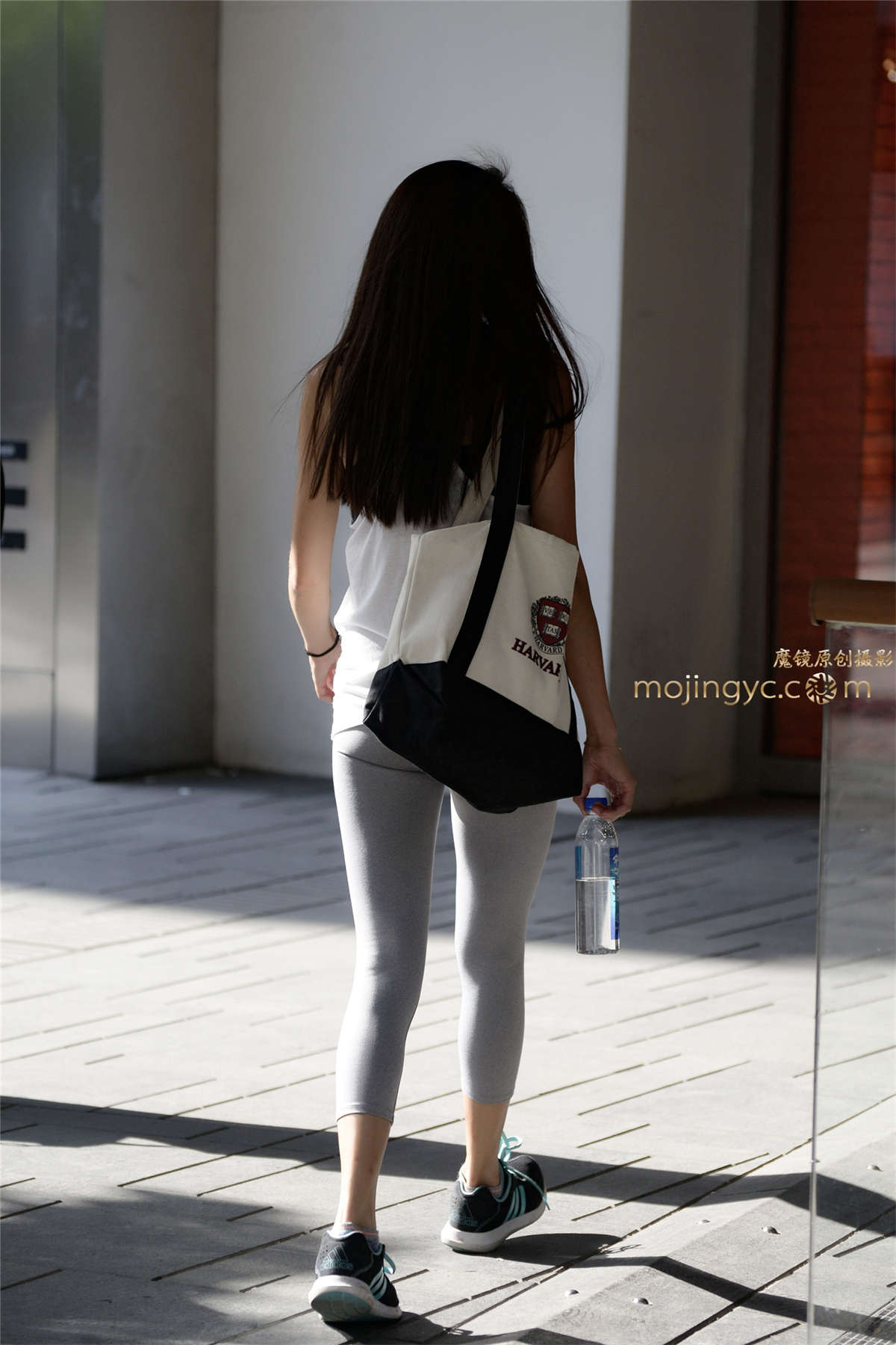 图片[2]-6-3紧身裤姑娘-日更街拍