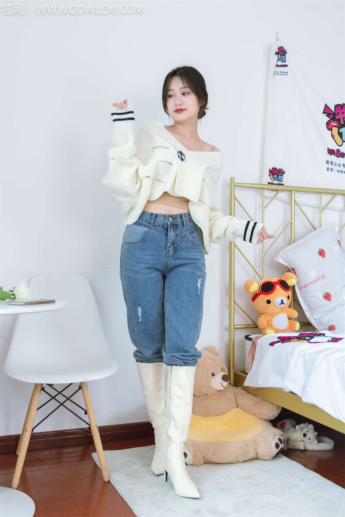 物恋传媒 NO.1260 小敏-空气中的青草香-日更街拍