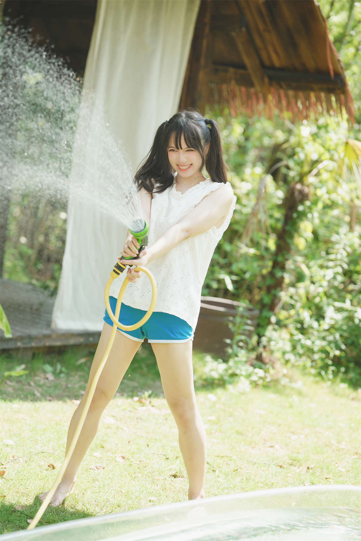 YITUYU艺图语 2022.09.05 夏日少女与西瓜 贰加六-日更街拍