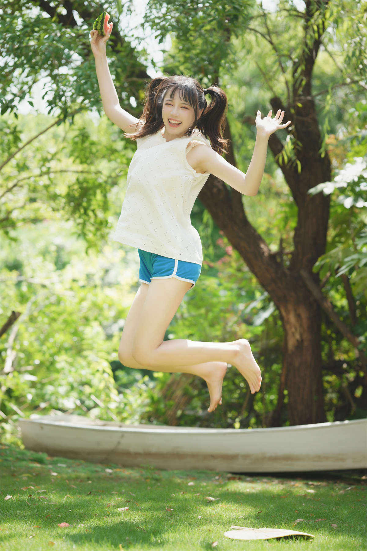 YITUYU艺图语 2022.09.05 夏日少女与西瓜 贰加六插图1