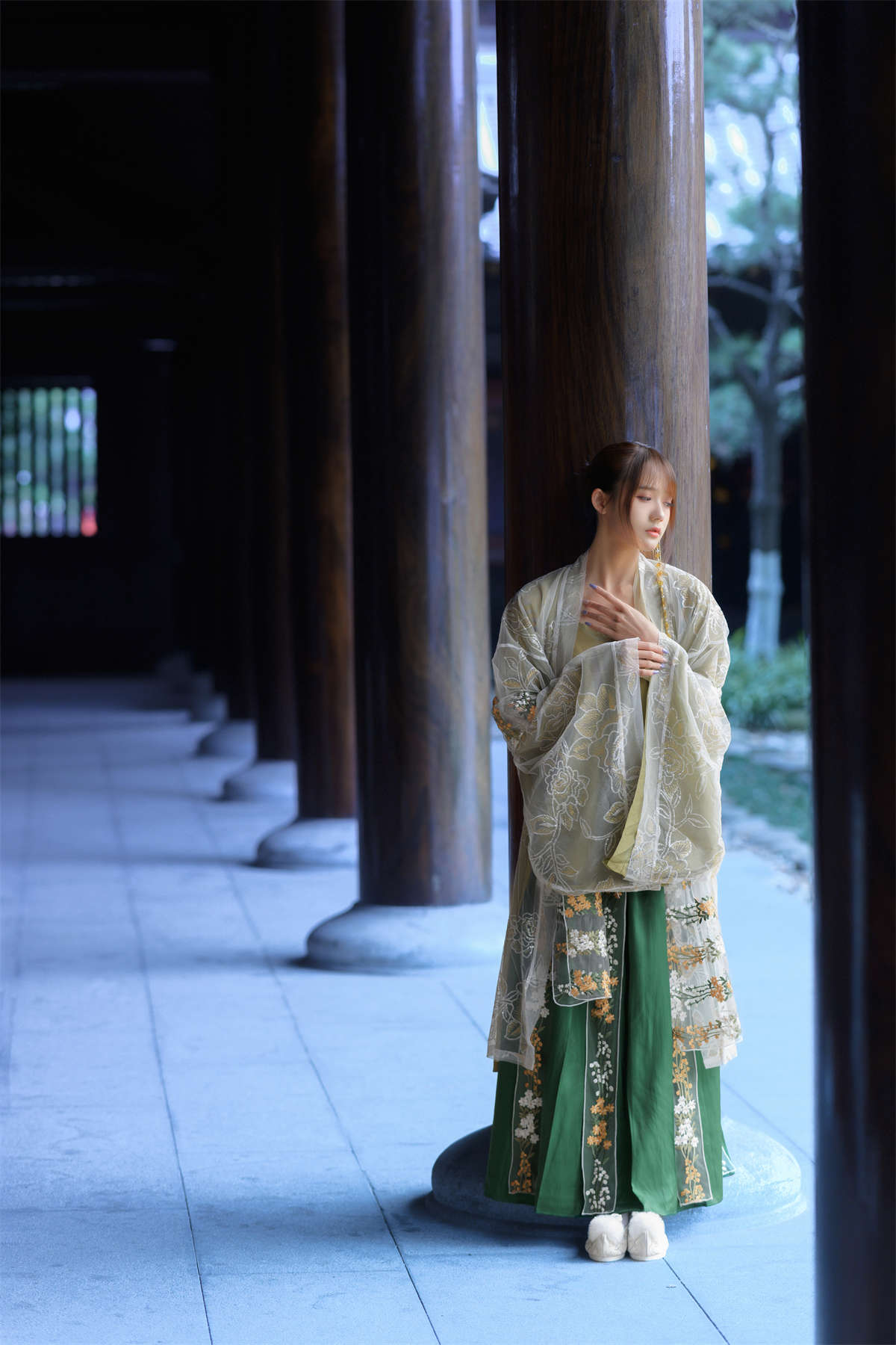 图片[2]-YITUYU艺图语 2022.07.02 宫墙柳 兔子Zzz不吃胡萝卜-日更街拍