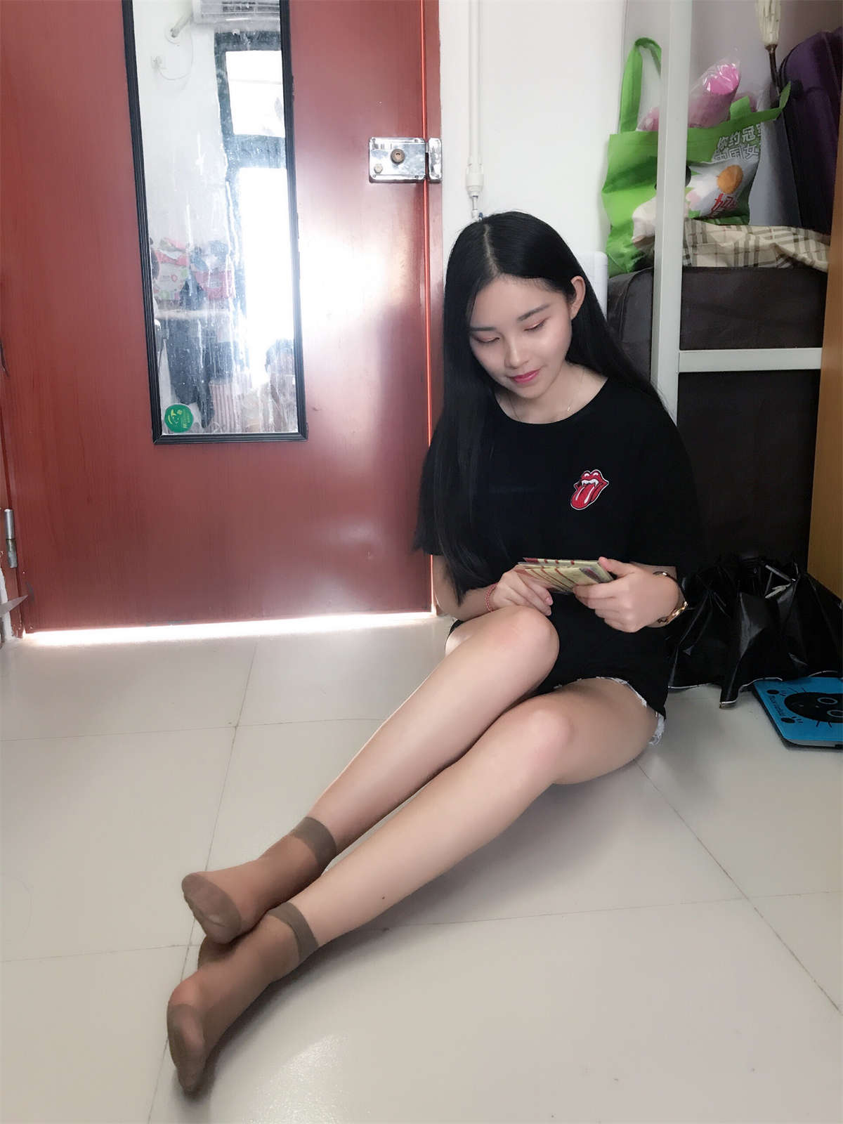 图片[2]-学妹校园寝室短丝系列036期 若淳-日更街拍