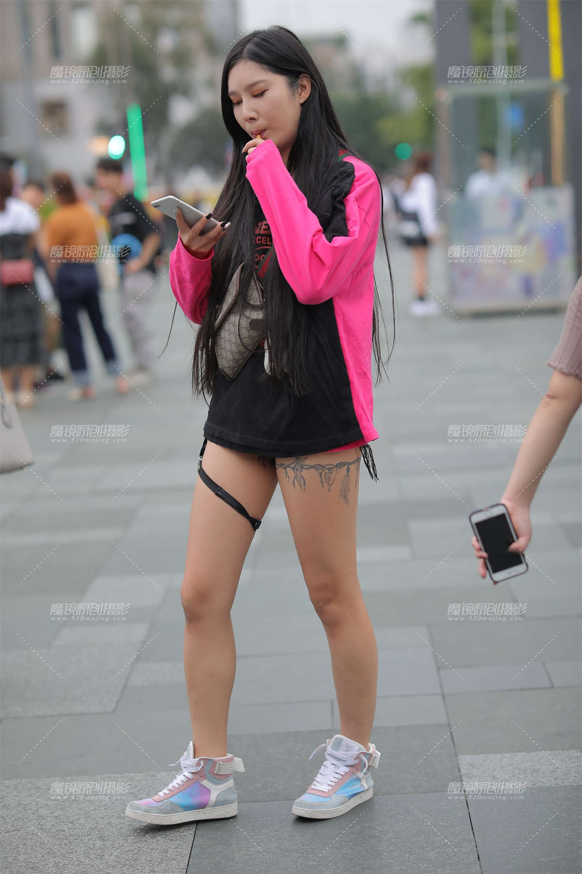 等人的热裤女孩-日更街拍