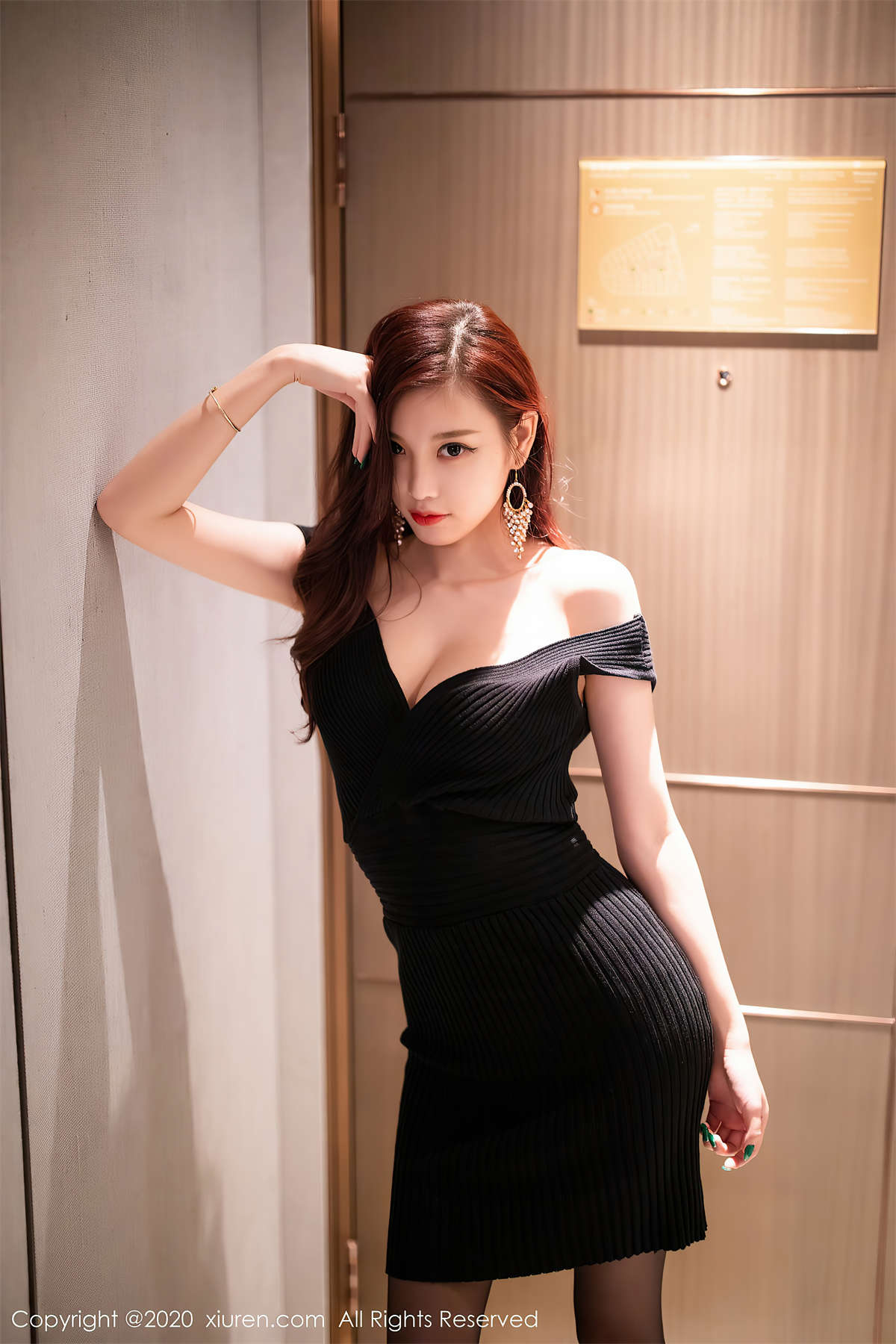 图片[2]-Xiuren秀人网 2020.10.27 NO.2704 杨晨晨sugar-日更街拍