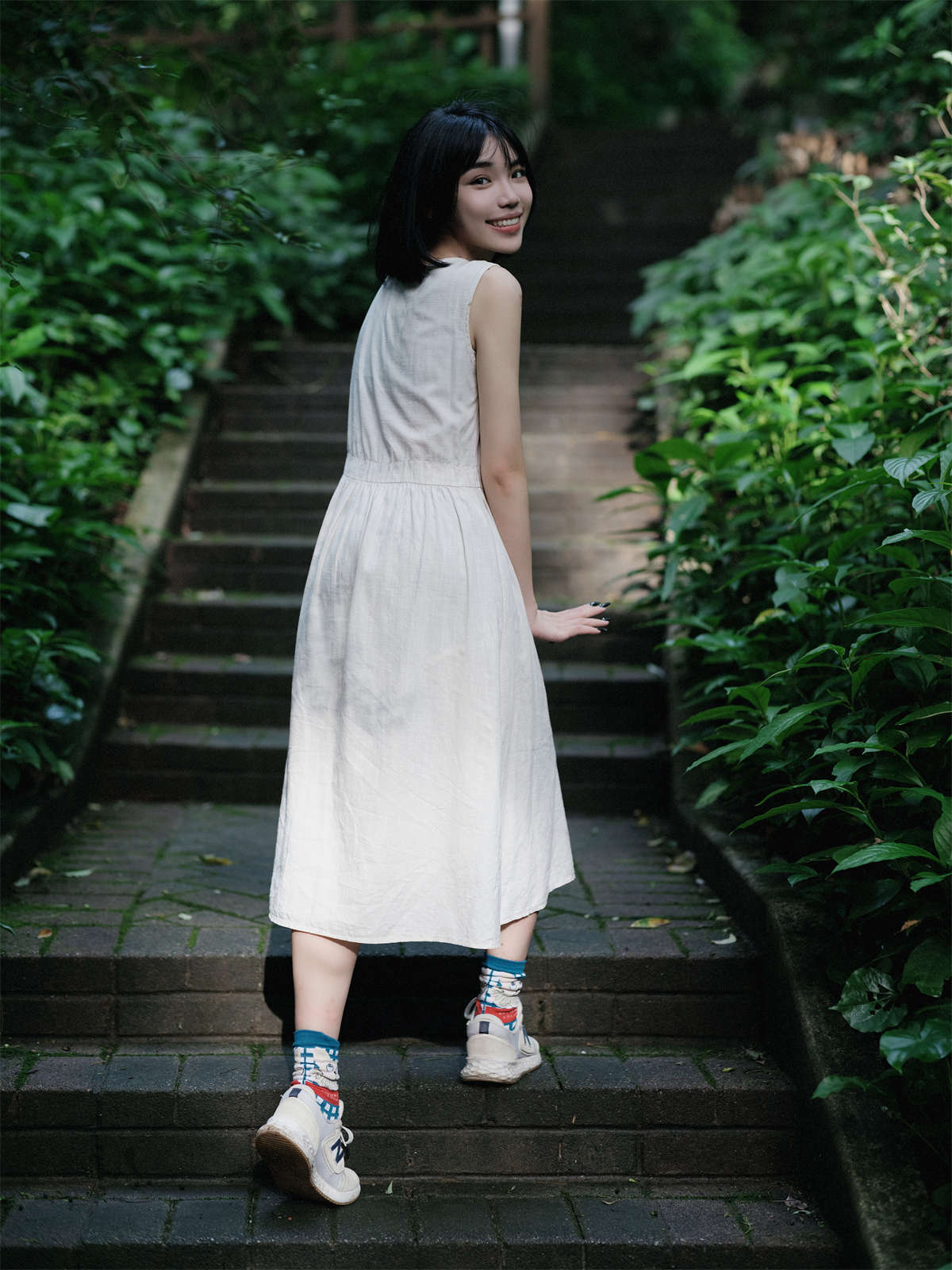 YITUYU艺图语 2022.08.09 爱笑的眼睛 PP插图1