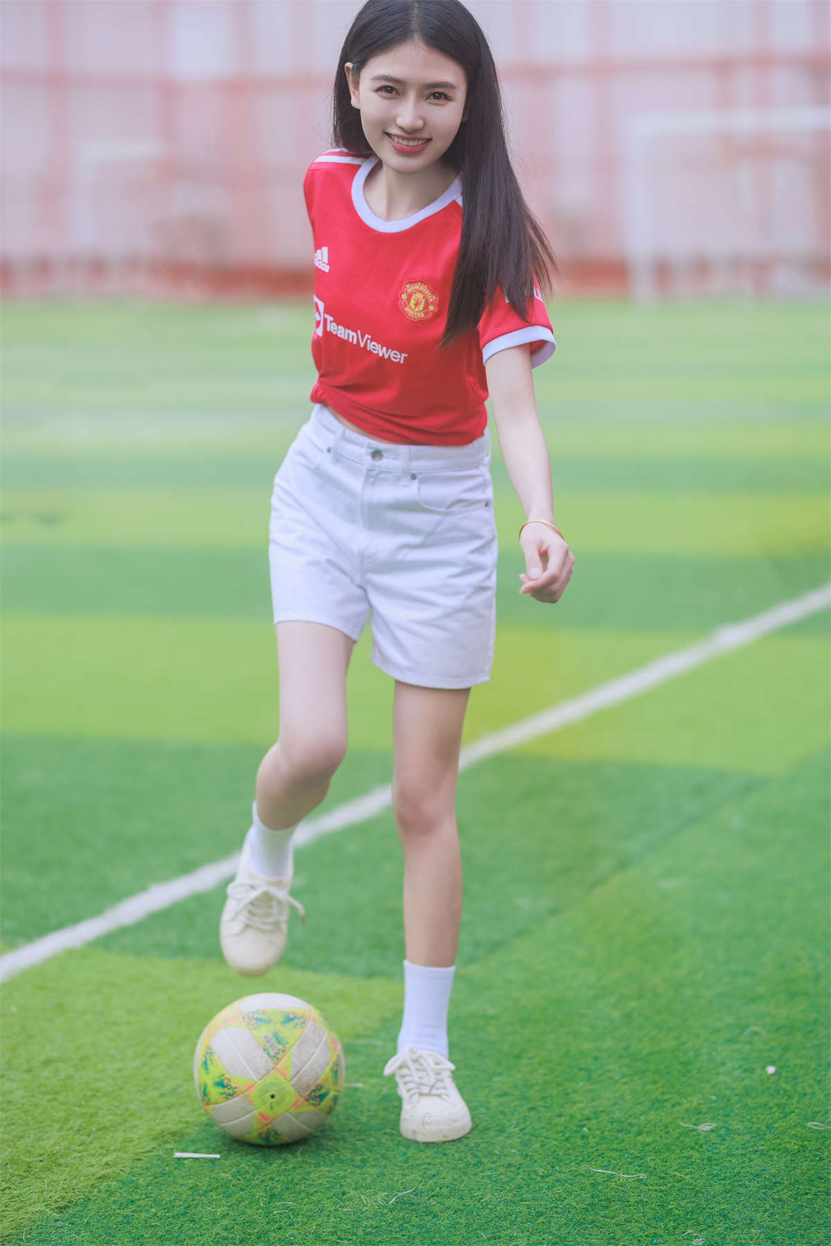 YITUYU艺图语 2023.08.21 足球女孩 芳芳学姐-日更街拍