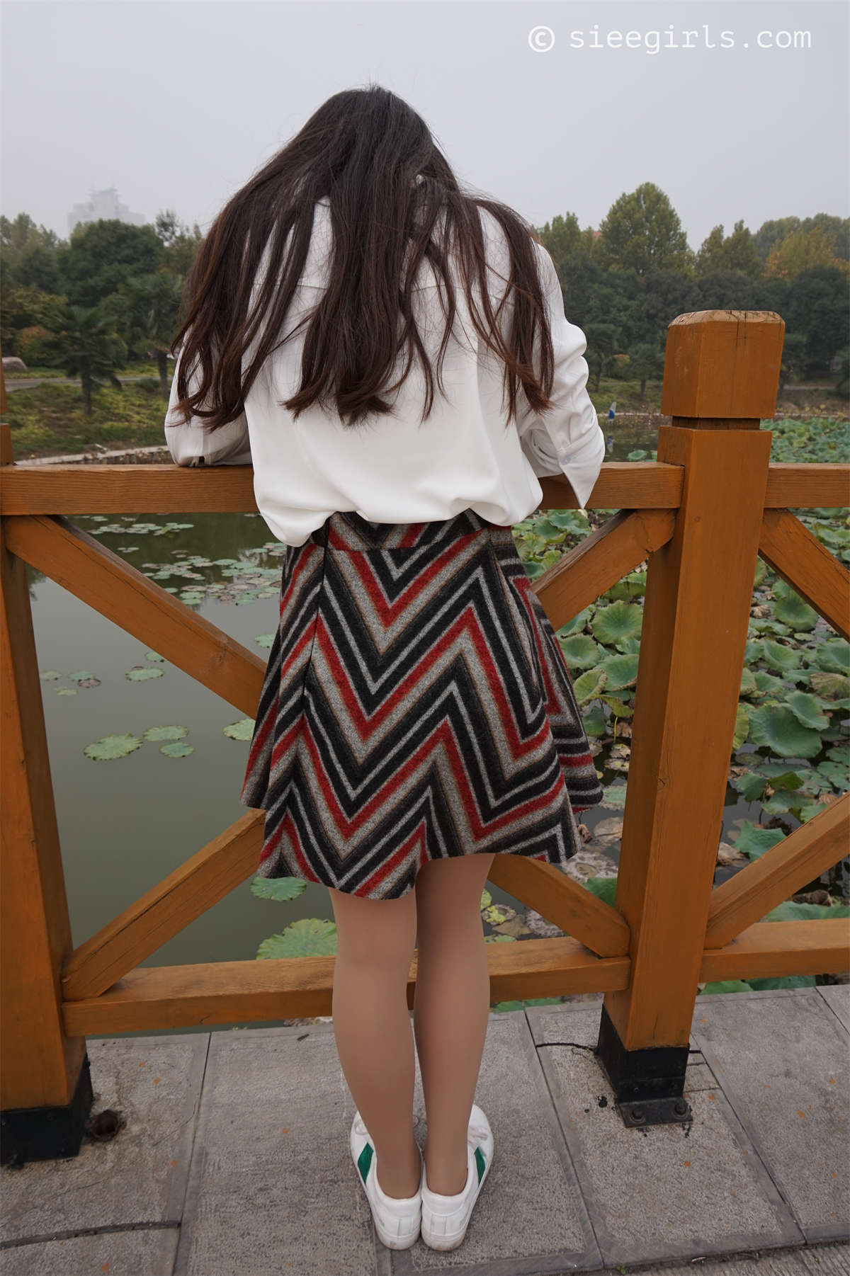 图片[2]-SIEE丝意新刊 NO.011 鱼鱼 初恋-日更街拍