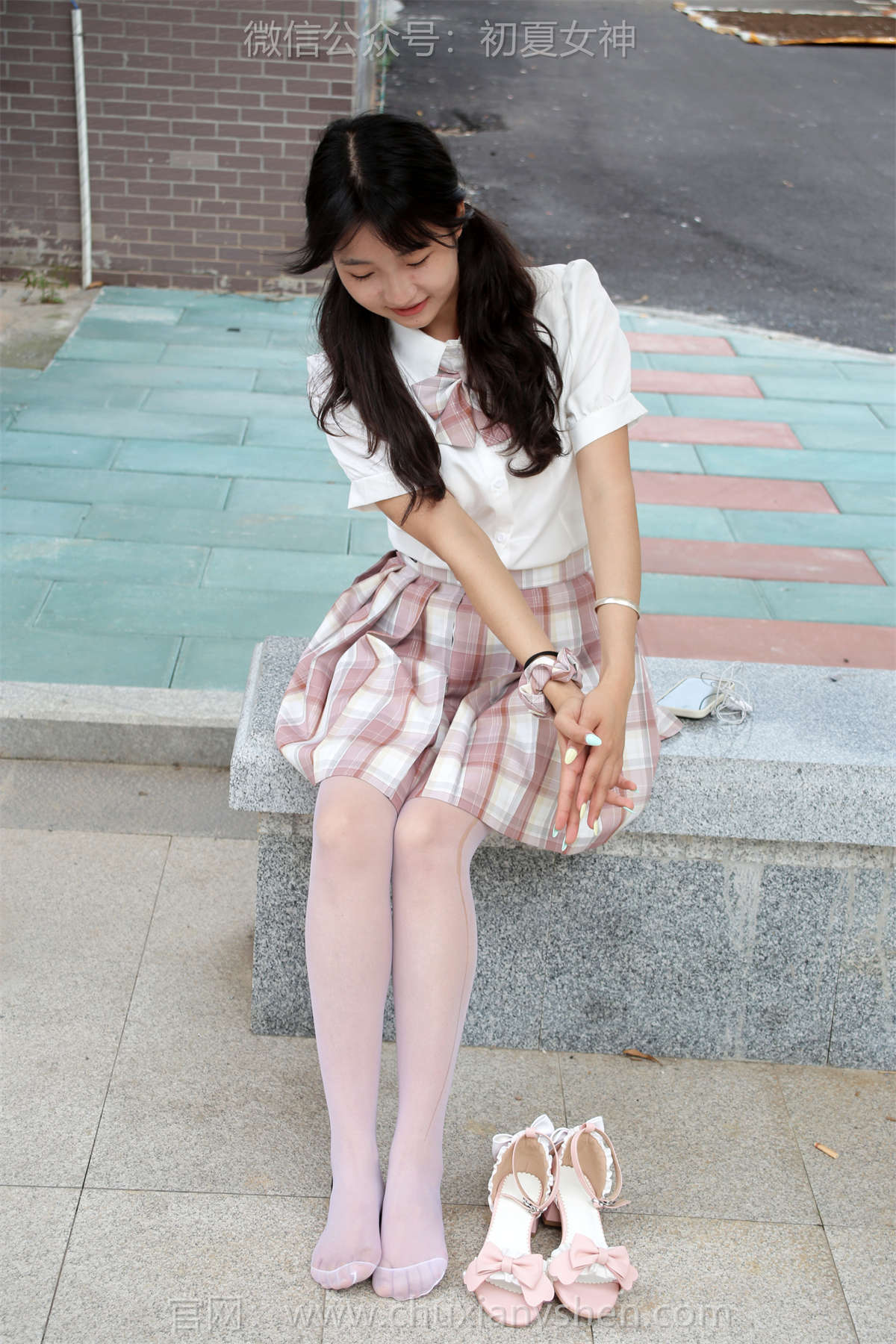 图片[2]-初夏女神 NO.225 点点 优雅自然-日更街拍