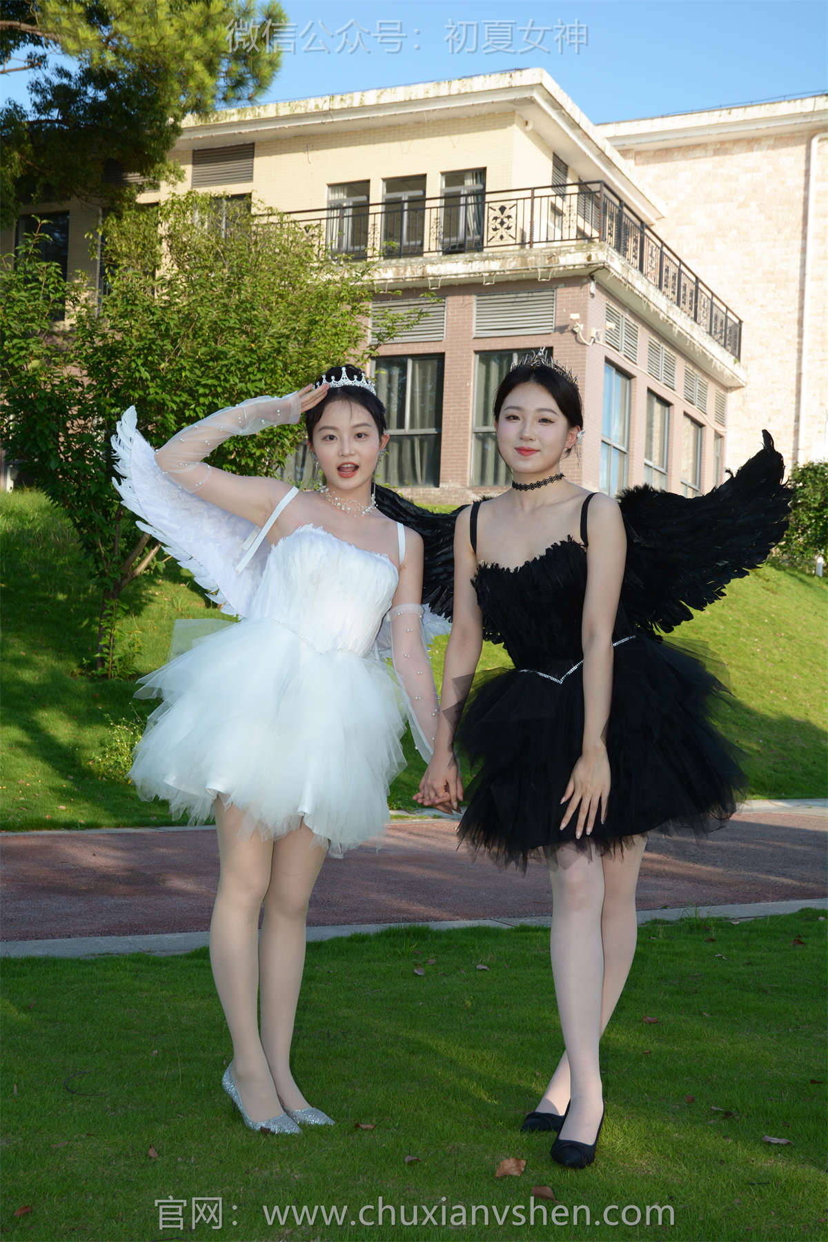 初夏女神 NO.226 双双&环环 黑白天使-日更街拍
