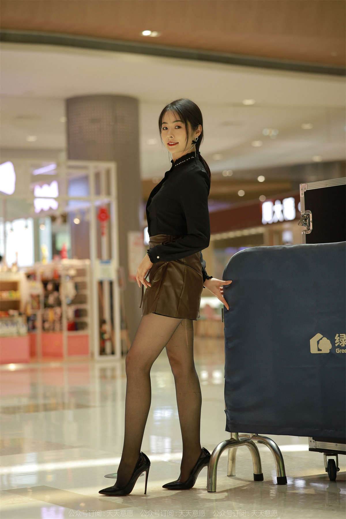 图片[2]-IESS异思趣向 2022.05.12 丝享家1086：小金 嘿丝逛街-日更街拍