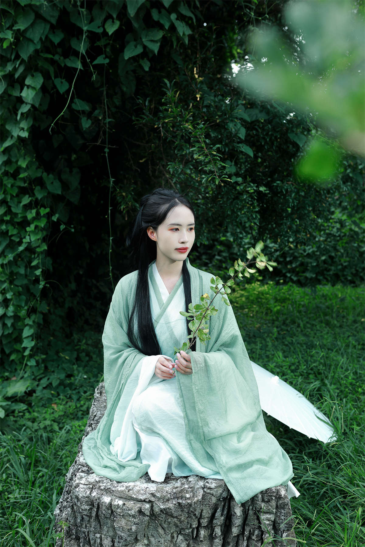 YITUYU艺图语 2023.08.30 山野间 小鱼干-日更街拍