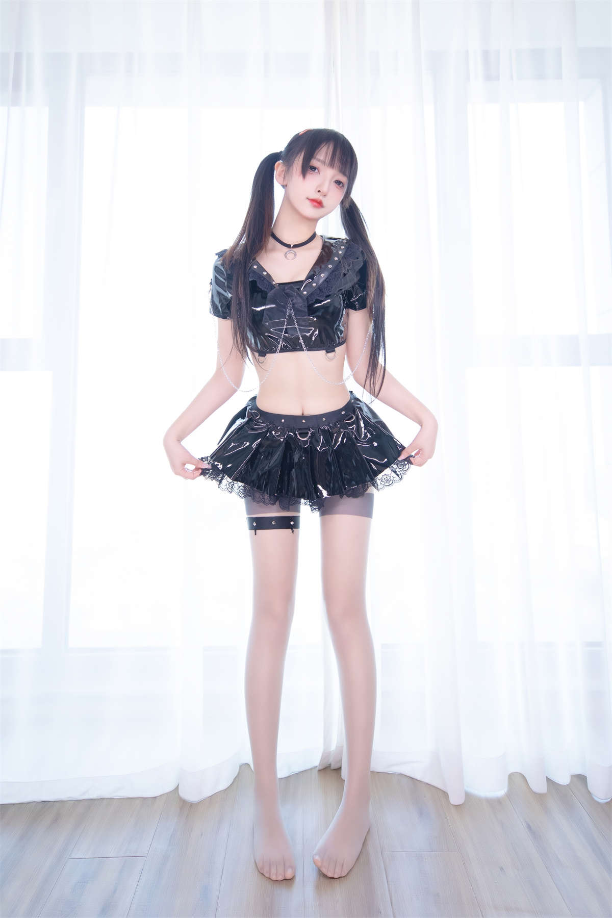 神楽板真冬 – 魔女的课后辅导-日更街拍
