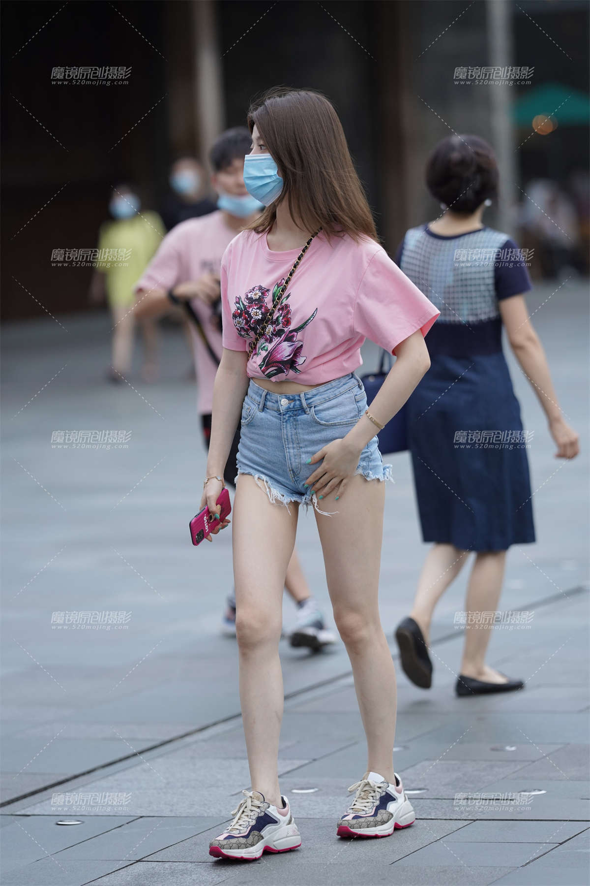 好美的热裤女孩-日更街拍