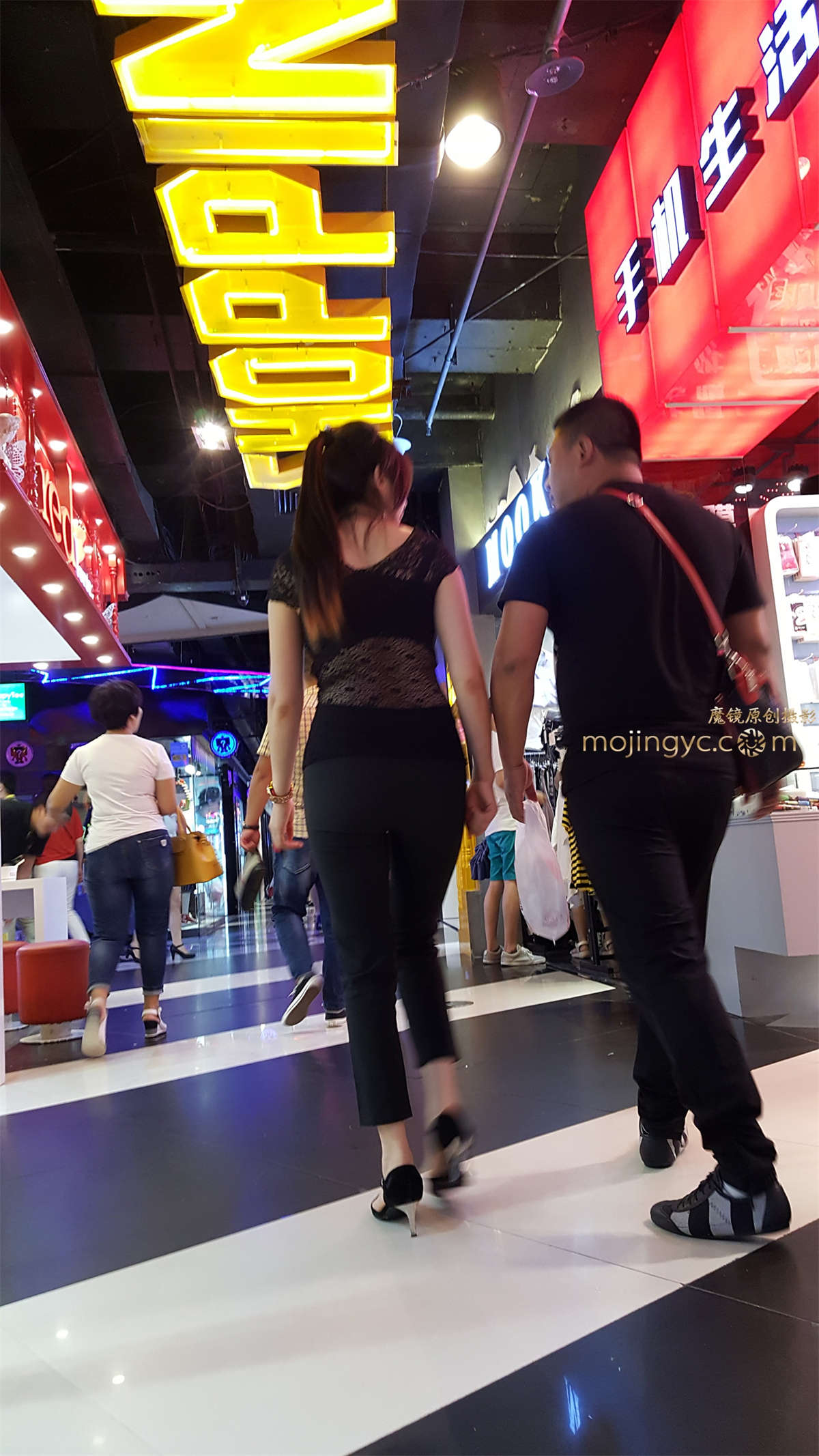 【静月街拍】手机拍摄-商城里的黑裤妹子-（14P）-日更街拍