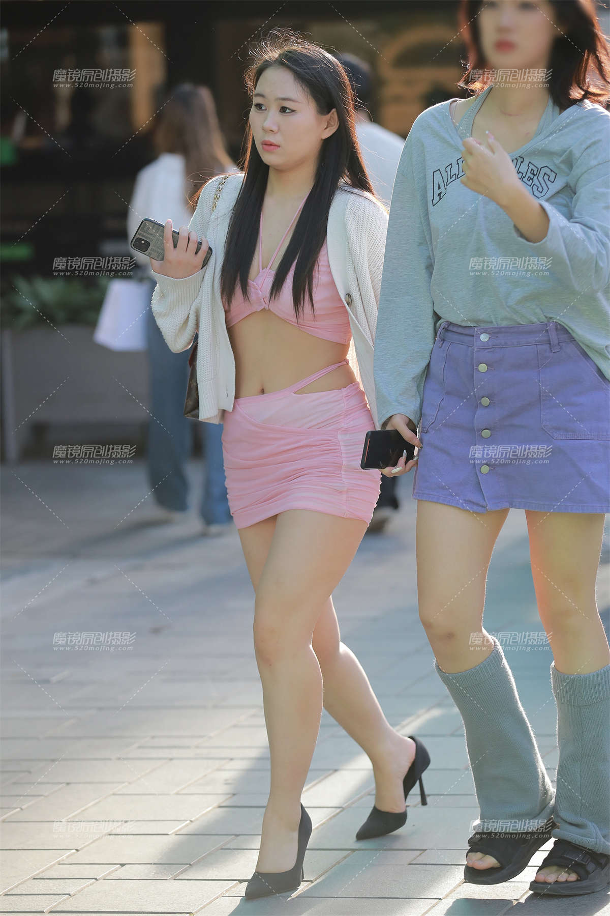 图片[2]-【玻璃街拍】超短包臀裙小姐姐-日更街拍