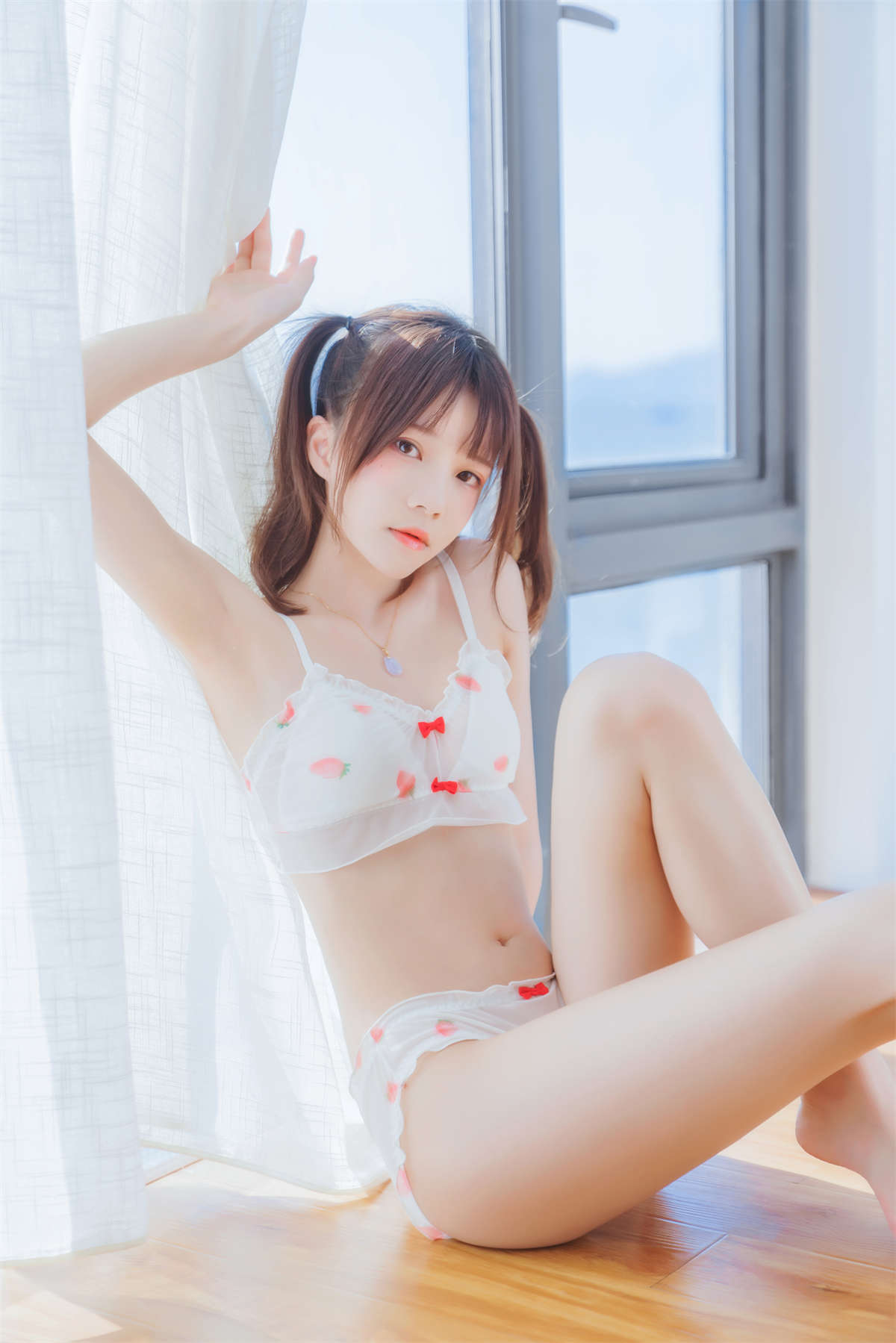桜桃喵 – 小草莓-日更街拍