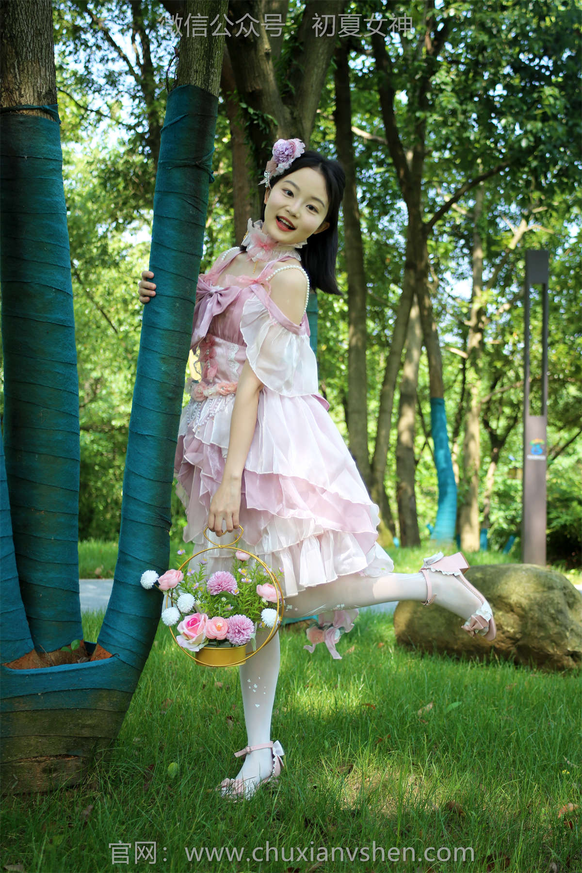 初夏女神 NO.249 双双 花仙子-日更街拍