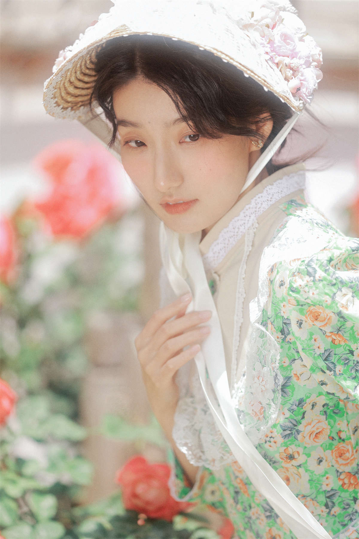 YITUYU艺图语 2022.08.30 Alice的后花园 小萌爱吃肉xm-日更街拍
