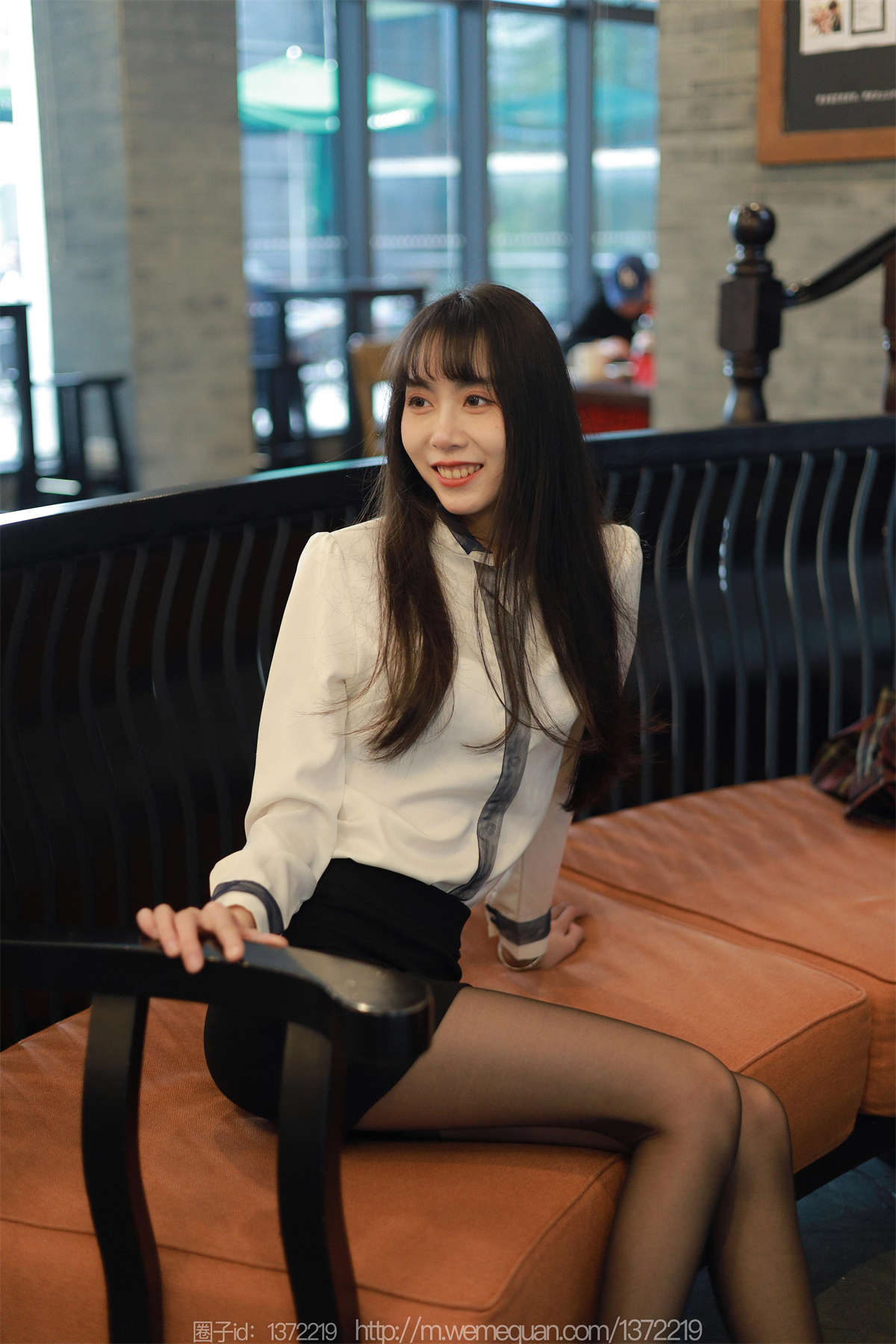 图片[2]-IESS异思趣向 2023.02.14 丝享家1361：团团 美腿下午茶-日更街拍