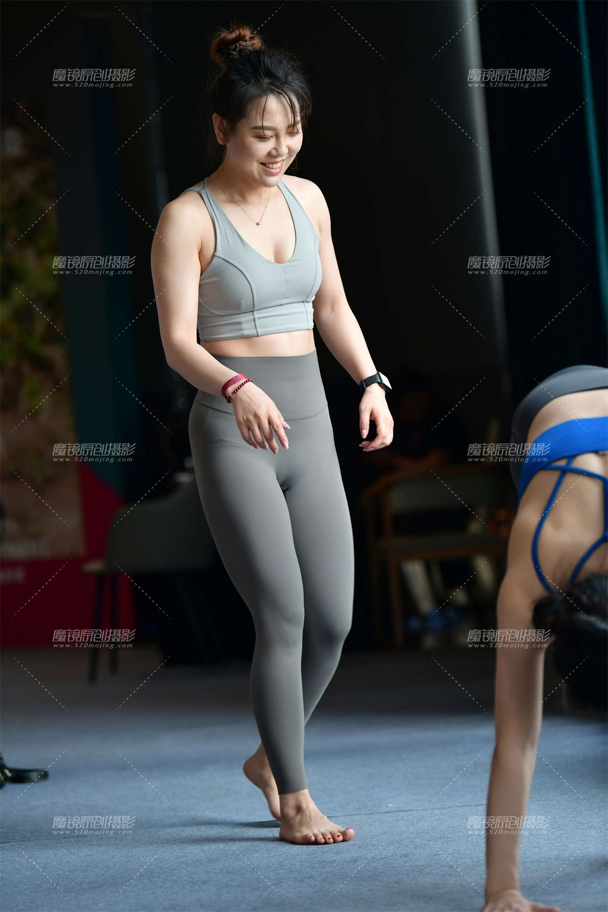 图片[2]-★双人舒展瑜伽美女-日更街拍