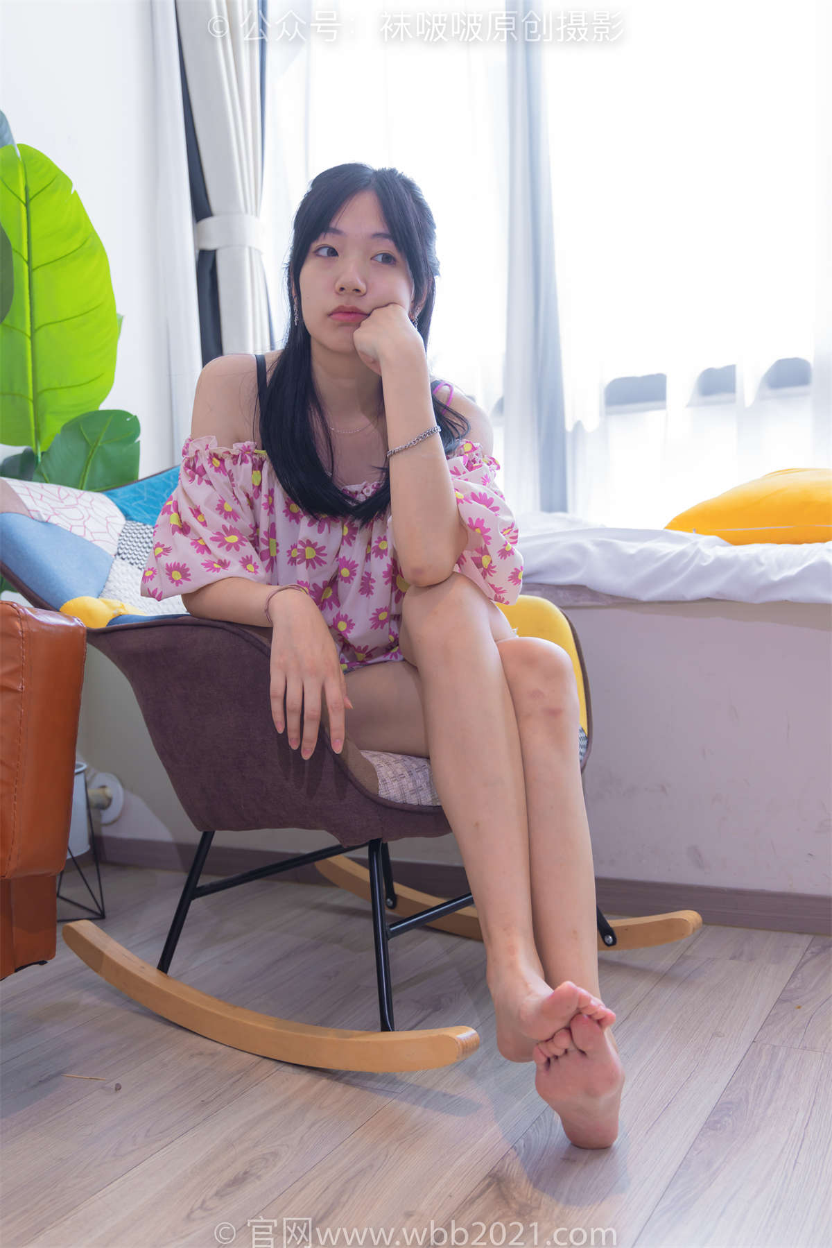 图片[2]-袜啵啵 No.308 小甜豆-长靴（数量较多）、白棉袜、裸足 花絮版-日更街拍