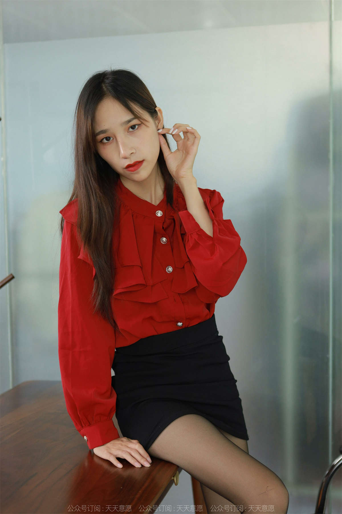 IESS异思趣向 2022.08.09 丝享家1172：美子 红色可口可乐-日更街拍