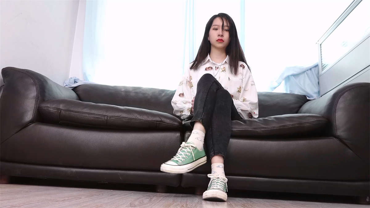 图片[2]-Sexy Asian Girls Feet Vol.016 Yiyi展示她性感的小脚丫-日更街拍