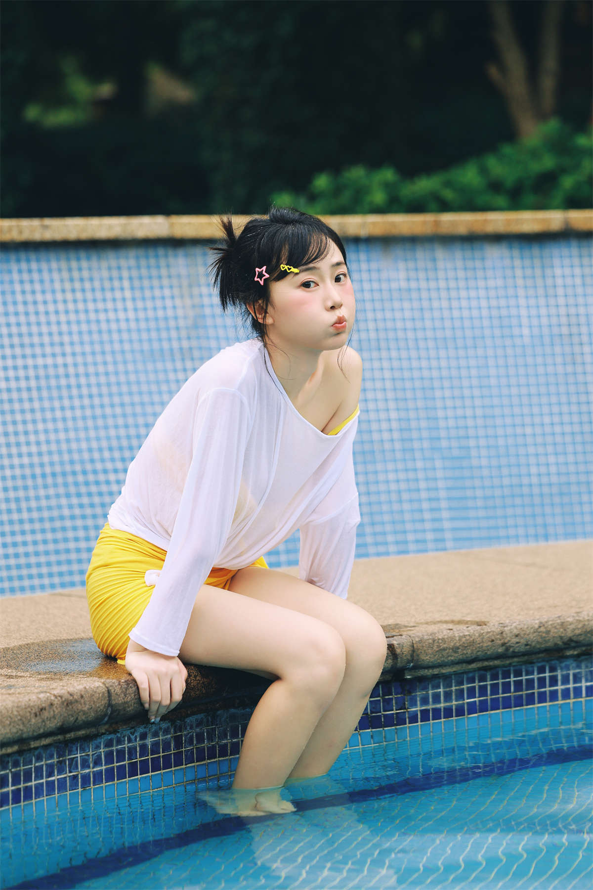 YITUYU艺图语 2024.11.15 夏日泳装写真 清凉一夏 小周今天又圆了_插图1