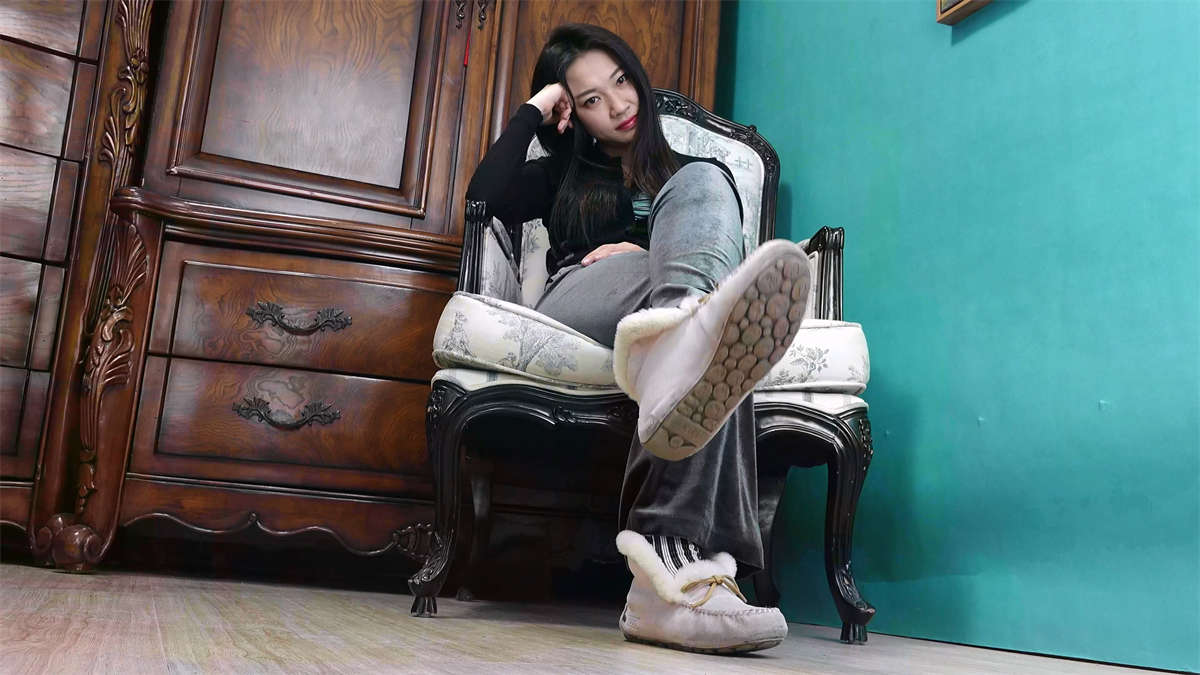 图片[2]-Sexy Asian Girls Feet Vol.017 王琳琳展示她的性感的脚丫(棉袜+裸足)-日更街拍