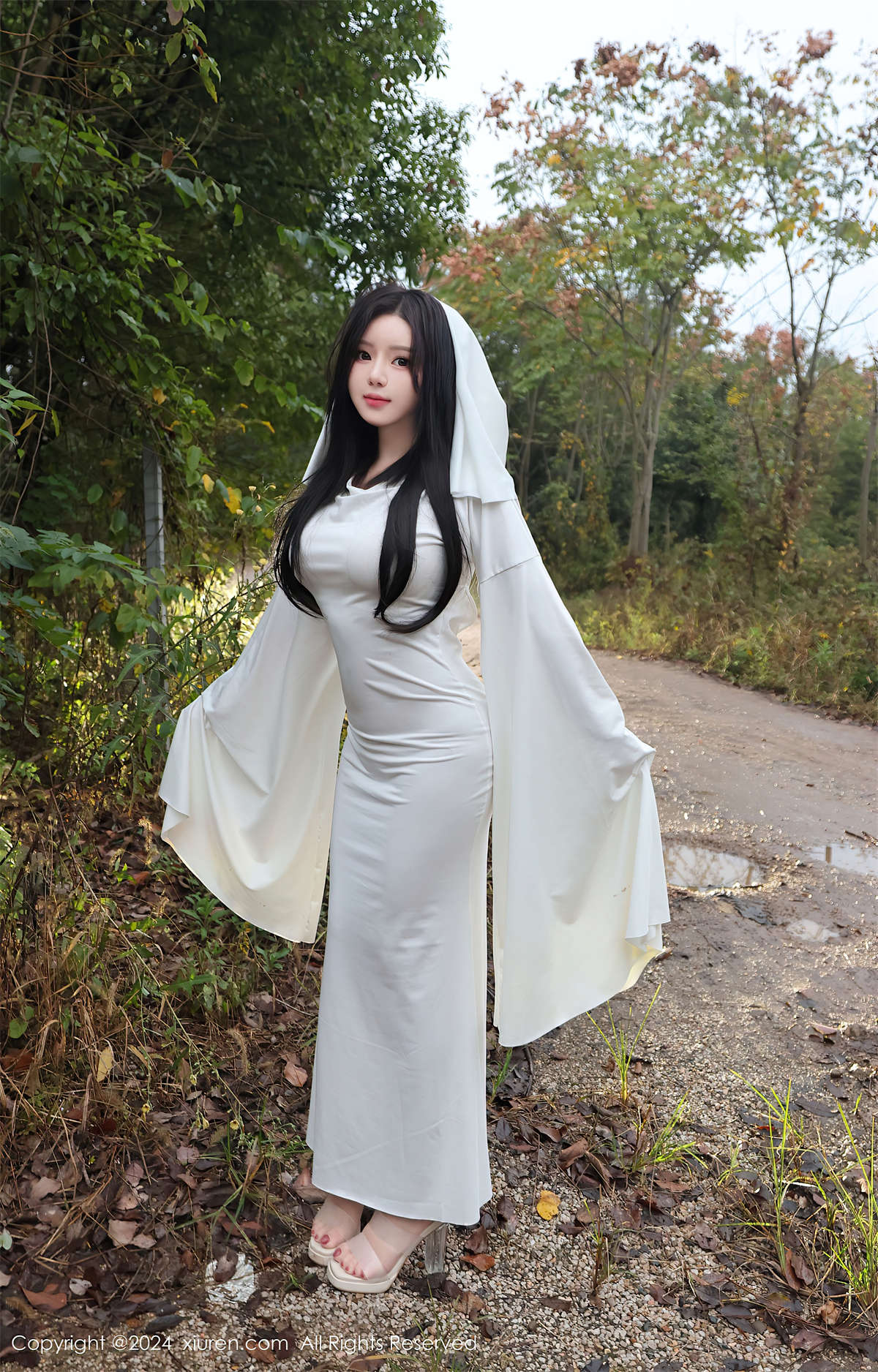 图片[2]-Xiuren秀人网 2024.10.31 NO.9376 小薯条nienie-日更街拍