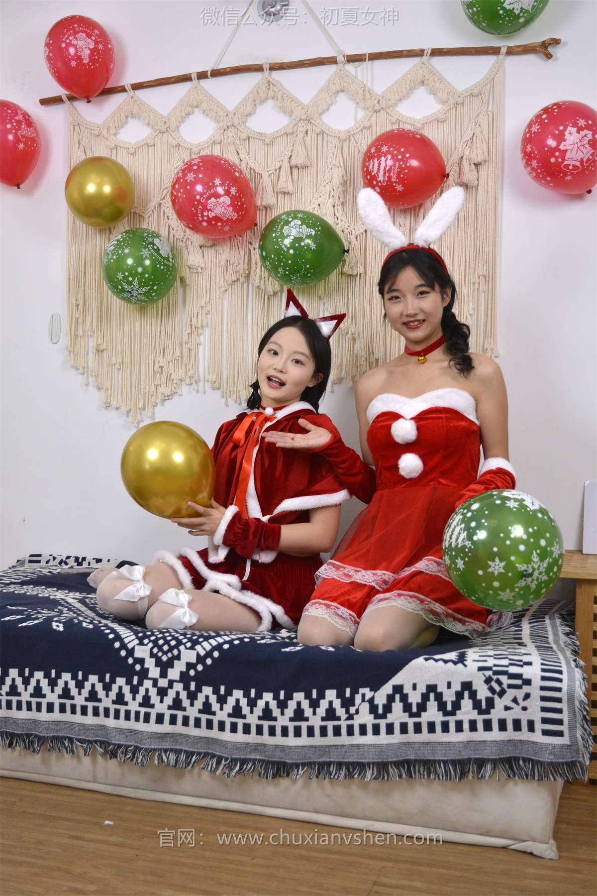 初夏女神 NO.129 点点&双双 圣诞快乐-日更街拍