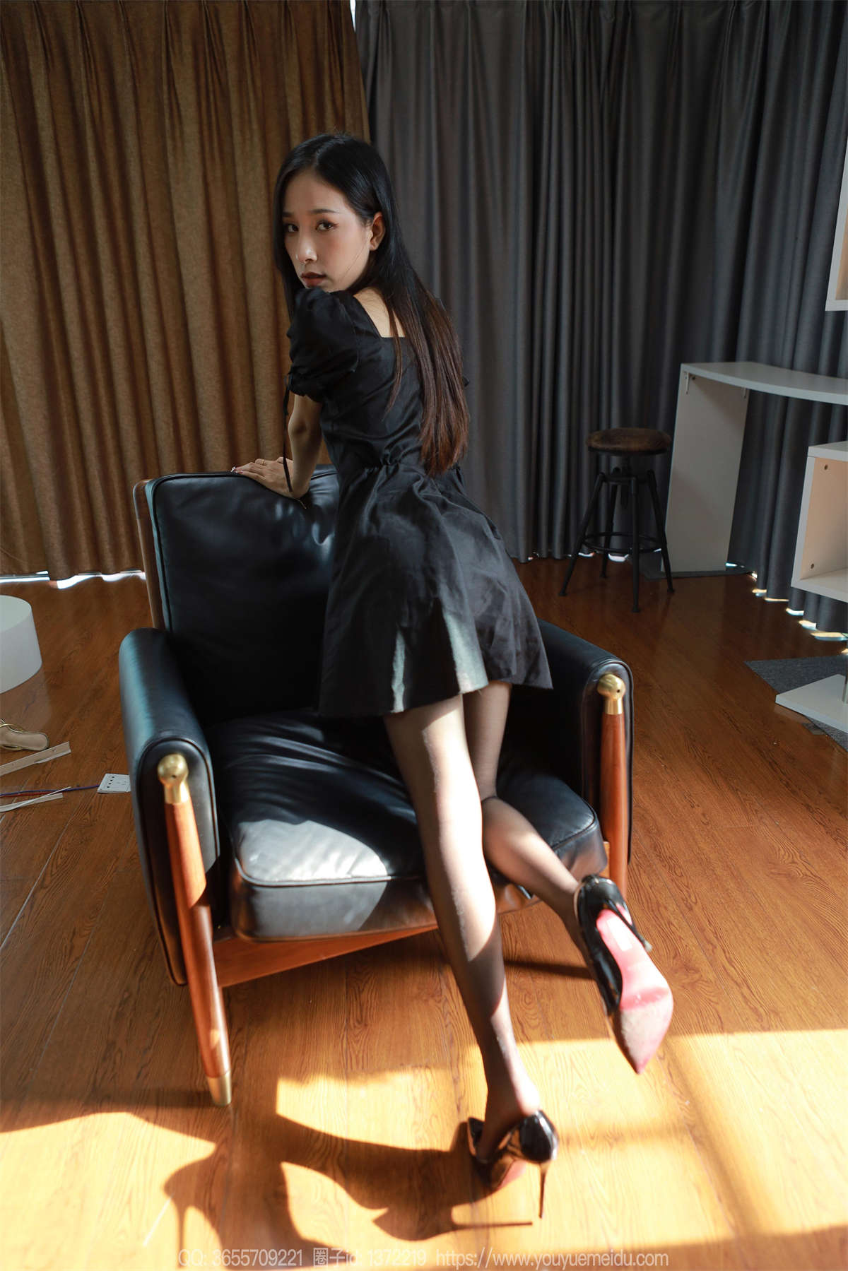 图片[2]-IESS异思趣向 2023.10.17 丝享家1561：美子 沐浴阳光-日更街拍