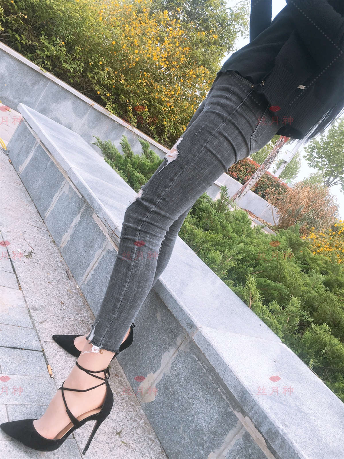 图片[2]-丝月神 005 牛仔裤细带高跟肉-日更街拍