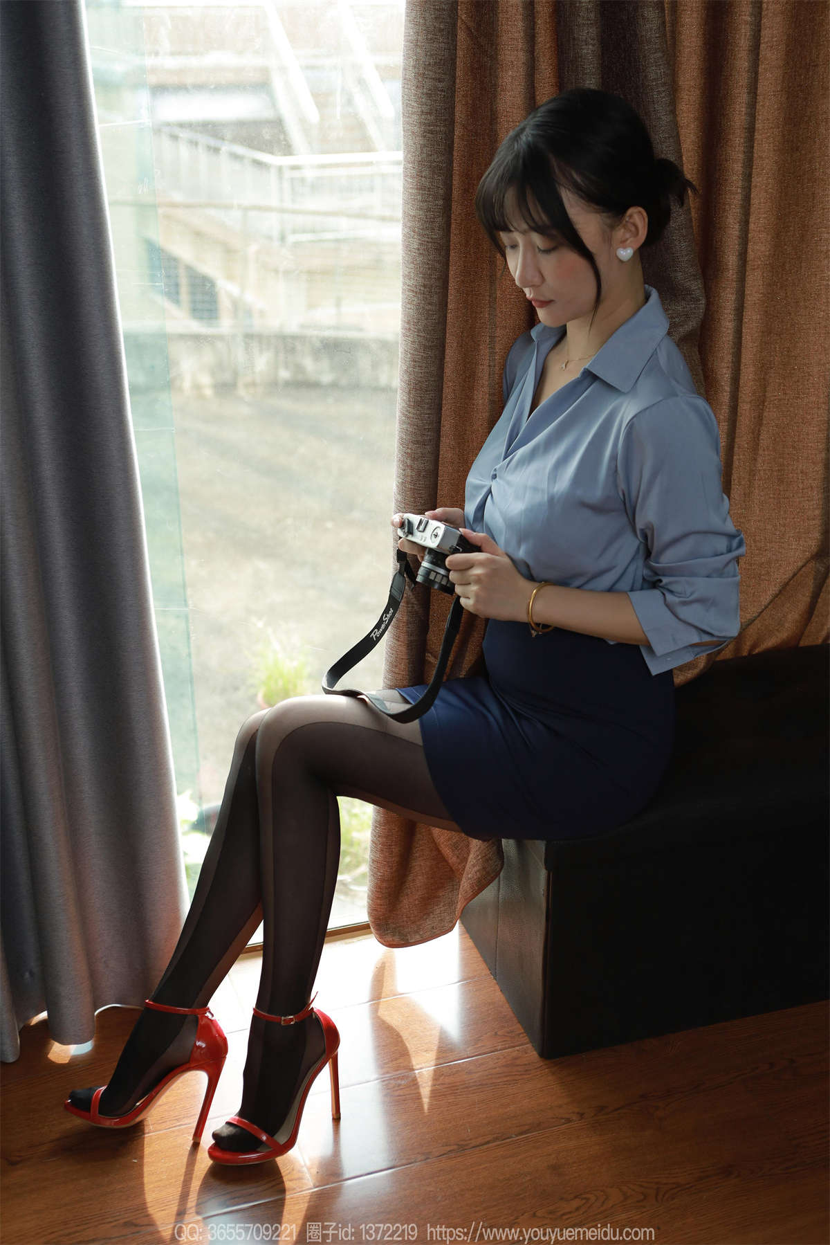 IESS异思趣向 2024.08.21 丝享家1825：秋秋 美女记者-日更街拍