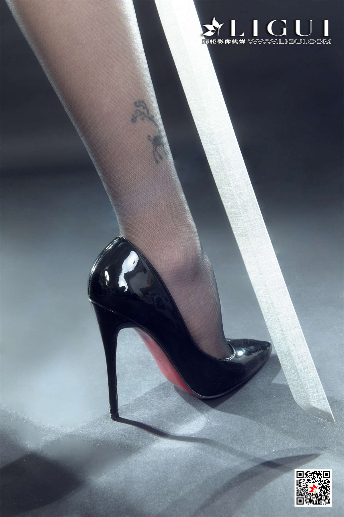 Ligui丽柜 2021.03.19 虐恋尼尔 甜甜-日更街拍