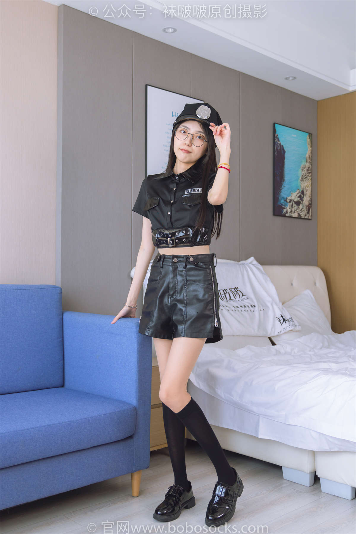 袜啵啵 No.198 稚予-皮鞋、黑色小腿袜、高跟鞋、肉丝（脚尖微加固款）、小警察服 花絮版-日更街拍