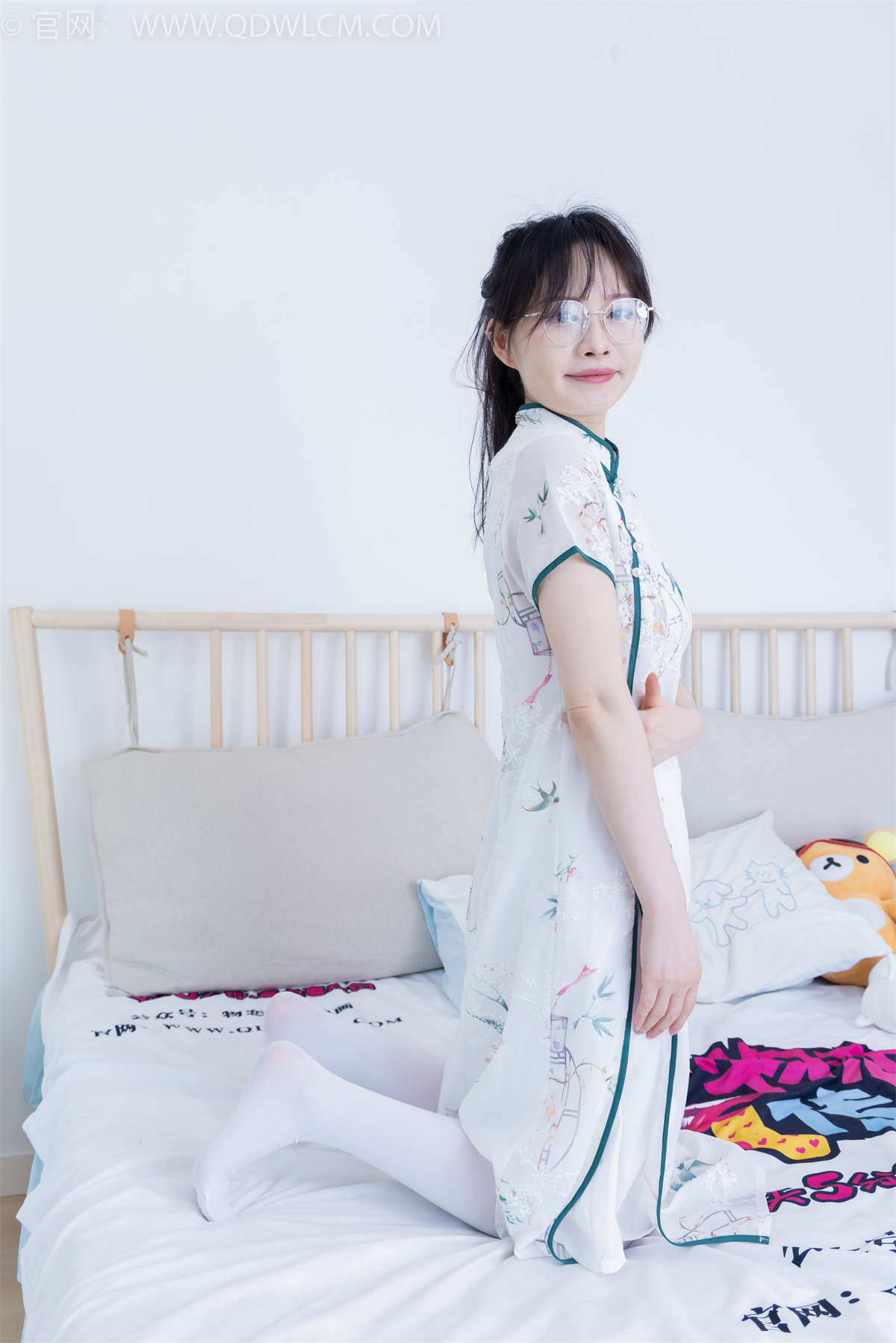 物恋传媒 NO.1960 小酒-断桥残雪-日更街拍