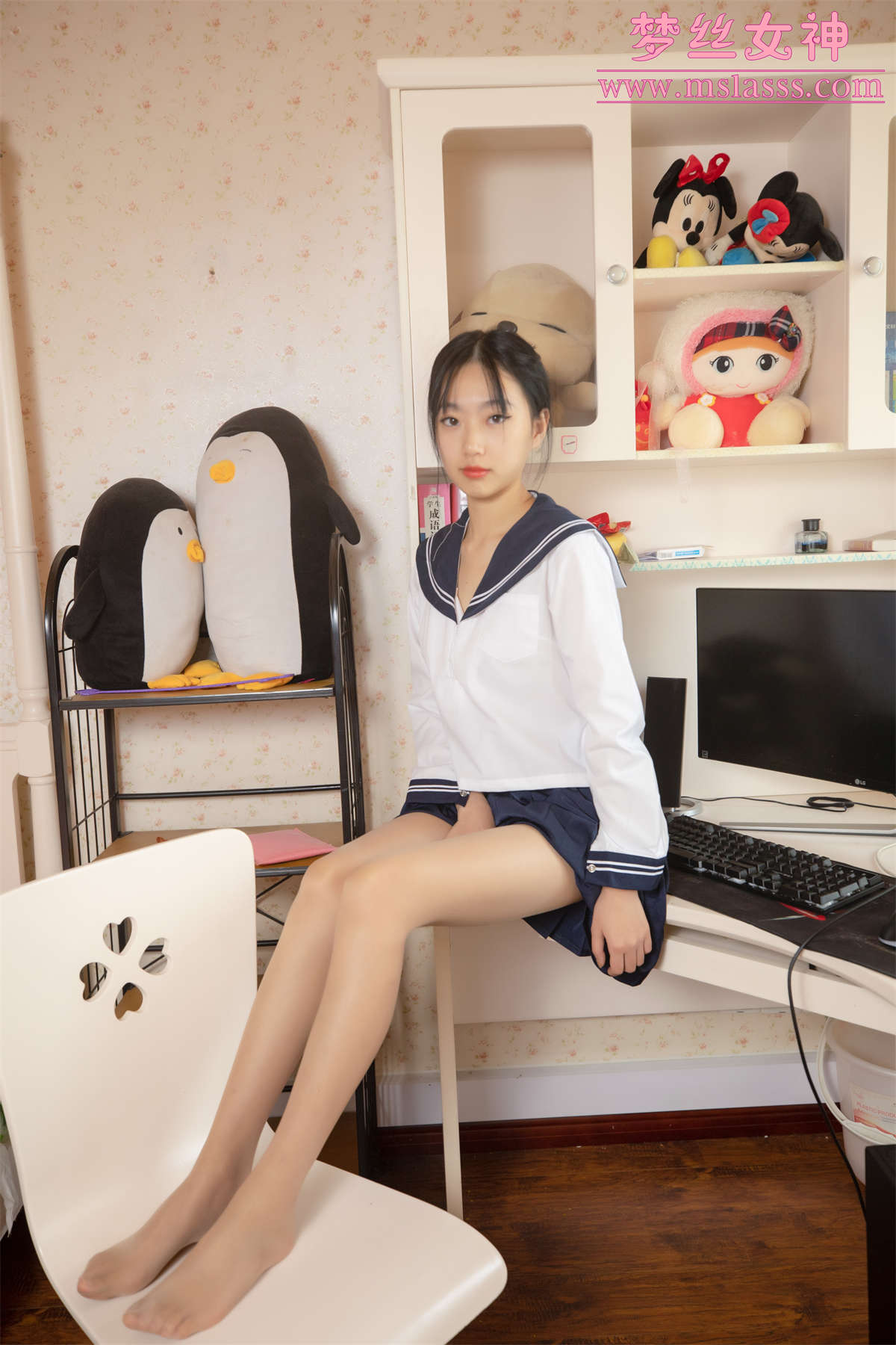 MSLASS梦丝女神 2021.11.06 靴下黑丝BY肉丝 凌凌-日更街拍